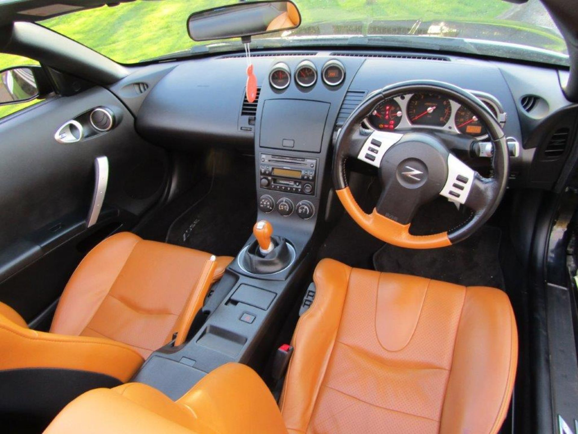 2005 Nissan 350Z Convertible 54,994 miles from new - Image 10 of 20