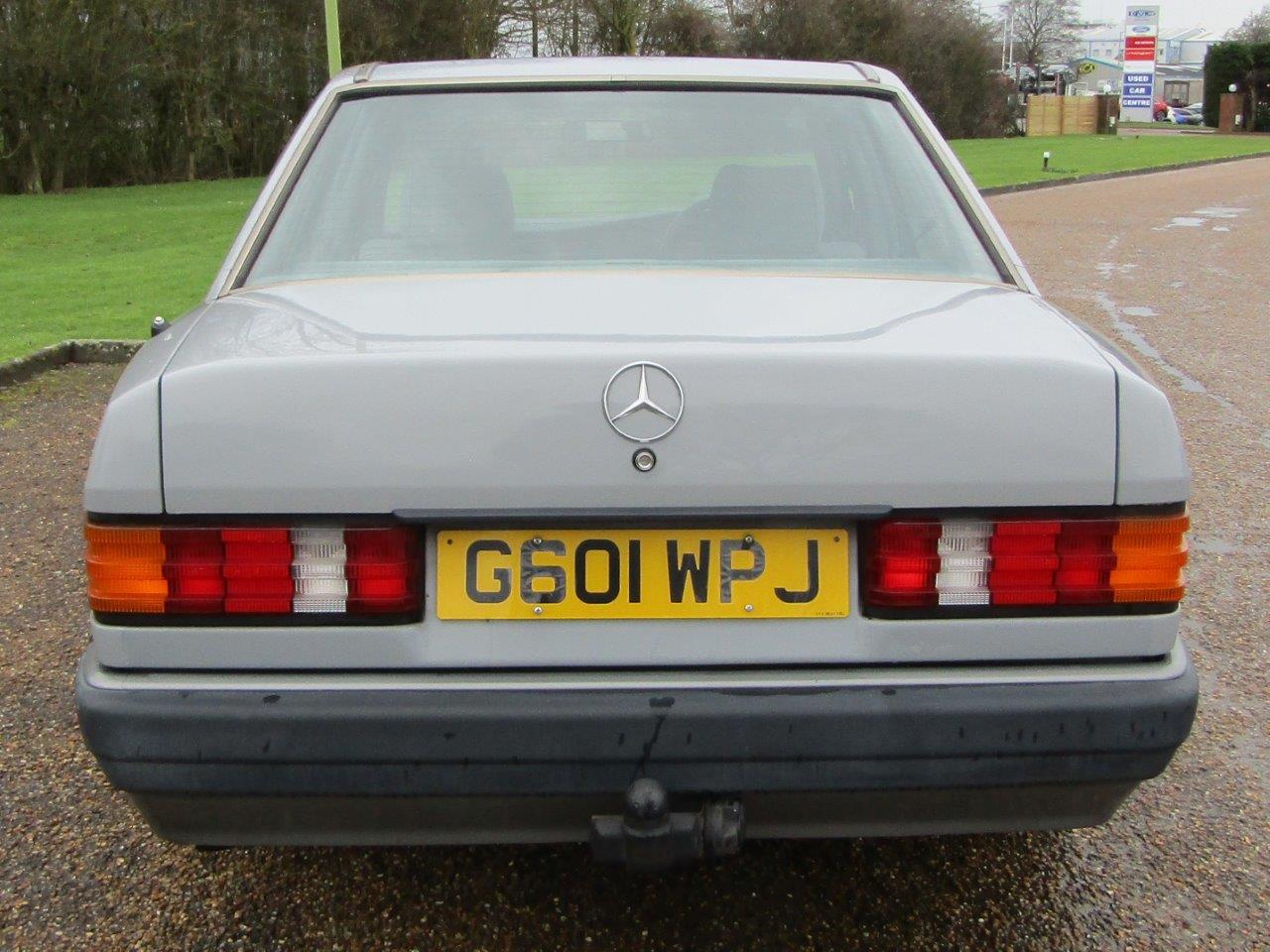 1990 Mercedes 190E Auto - Image 3 of 20