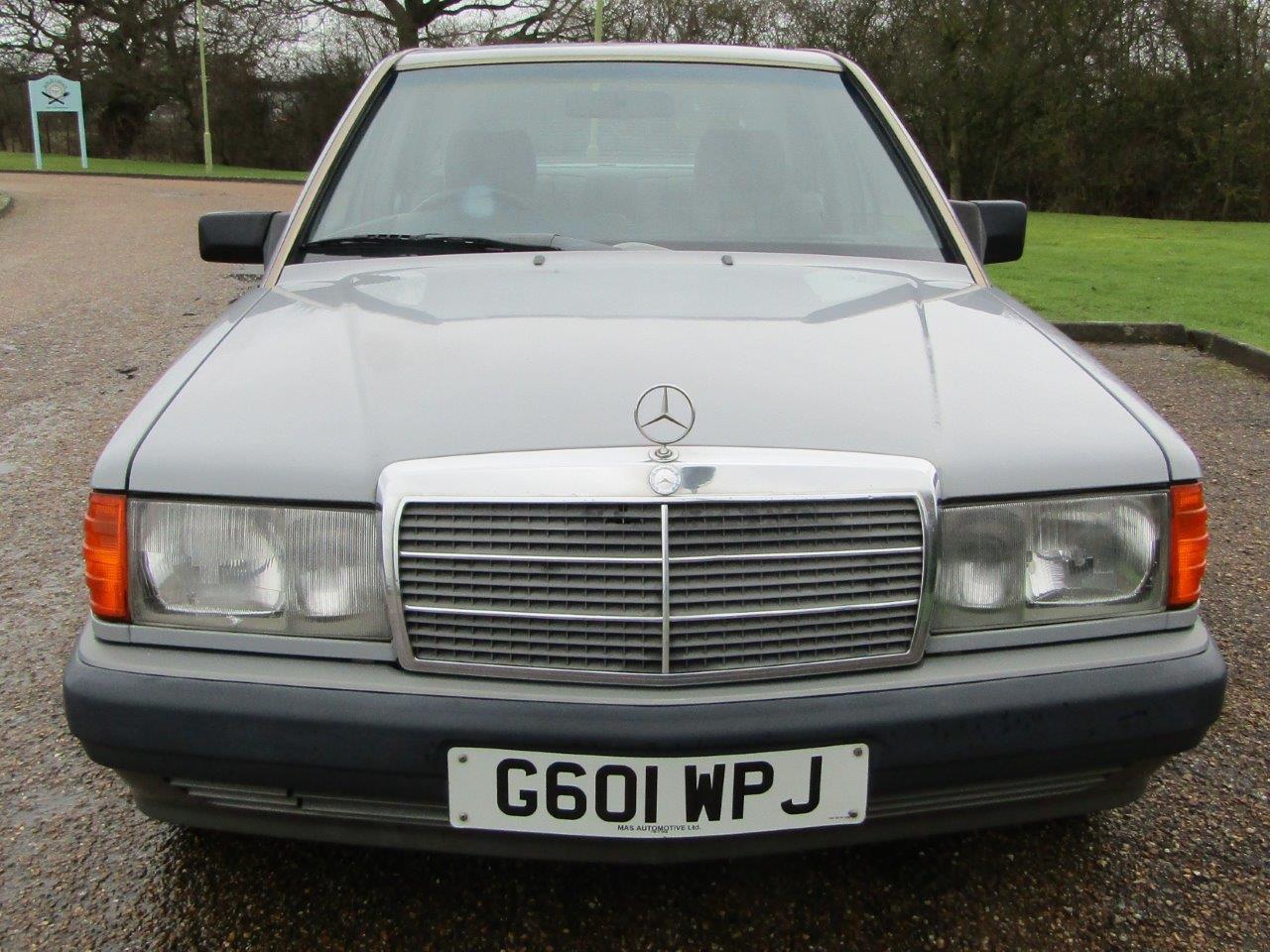 1990 Mercedes 190E Auto - Image 6 of 20