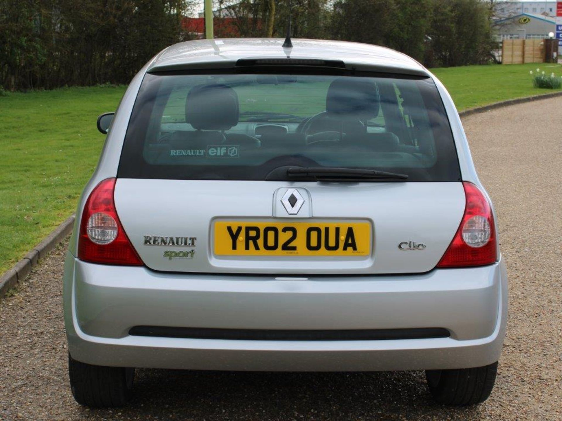 2002 Renault Clio 2.0 Sport 172 15,050 miles from new - Image 5 of 14