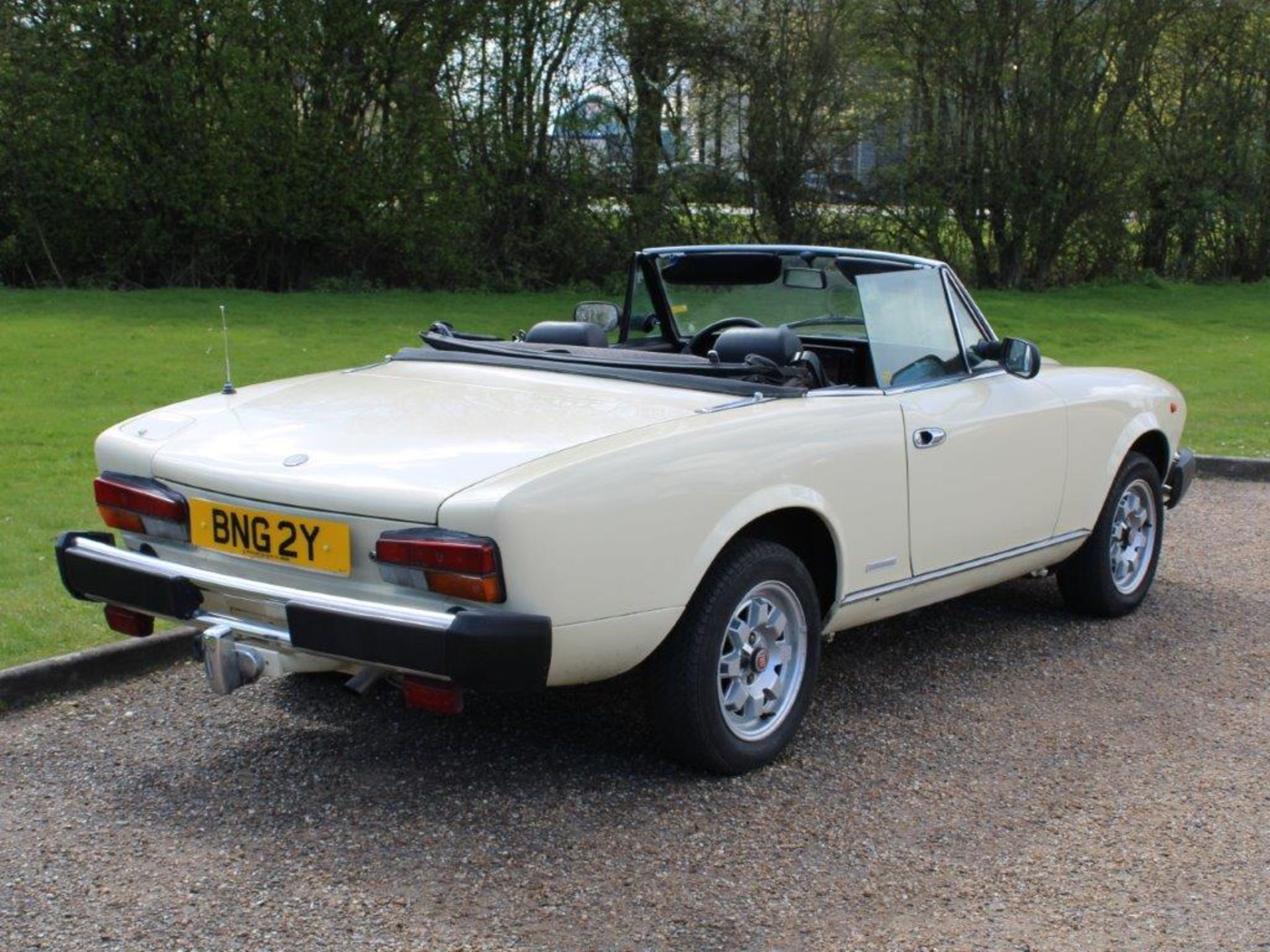 1982 Fiat 124 Sport Spider Europa LHD - Image 2 of 29