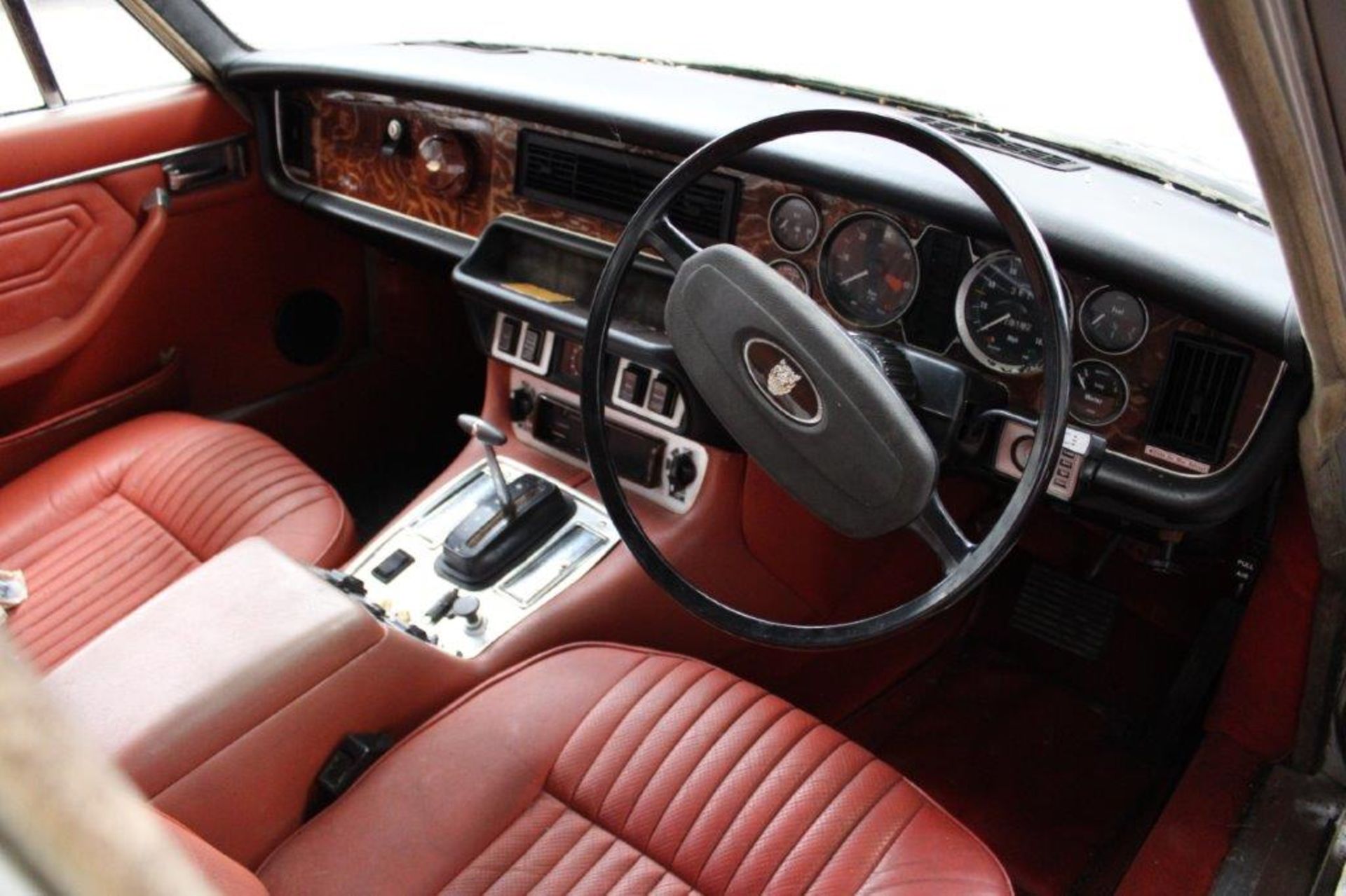 1974 Jaguar XJ6 4.2 Auto Series II - Image 14 of 35