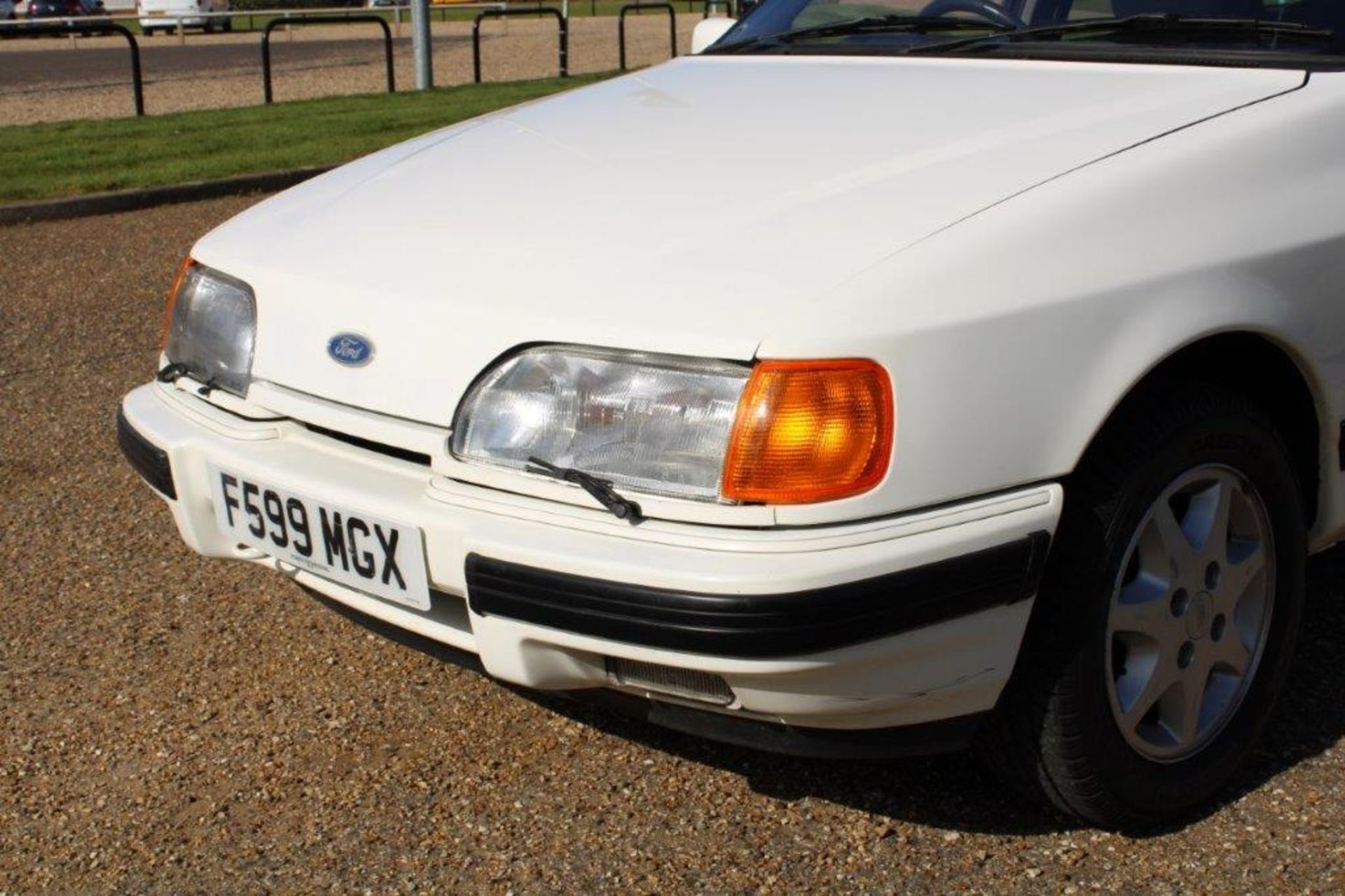 1989 Ford Sierra XR 4x4 i - Image 4 of 25