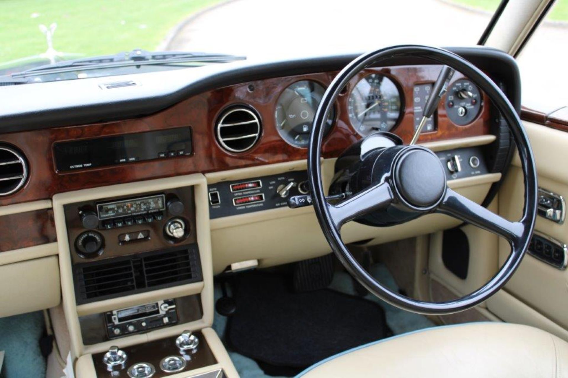 1982 Rolls Royce Silver Spirit 14,666 miles from new - Image 13 of 21