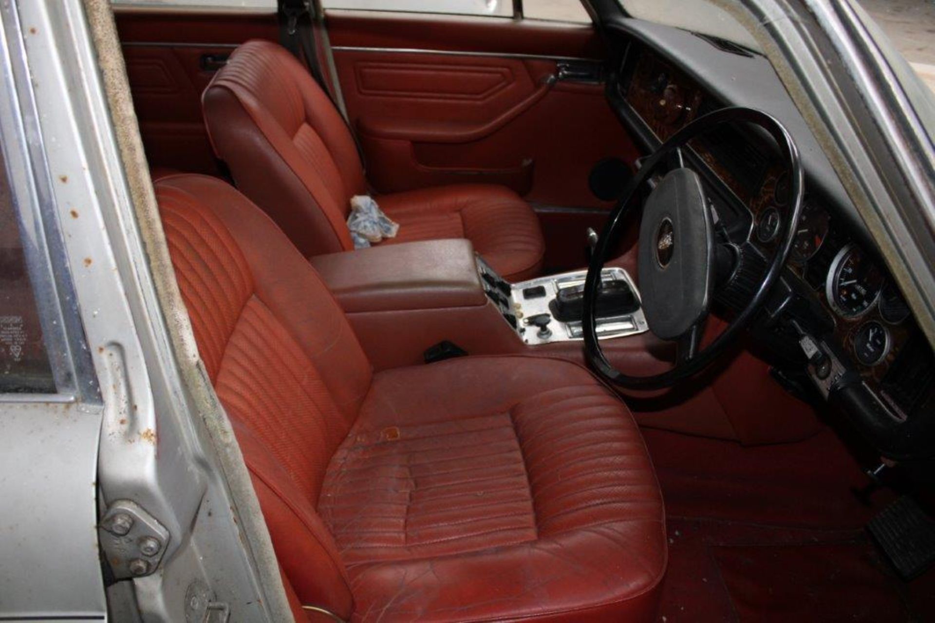 1974 Jaguar XJ6 4.2 Auto Series II - Image 16 of 35