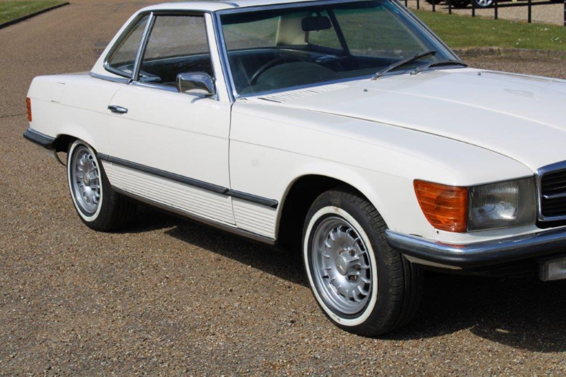 1972 Mercedes R107 350 SL Auto - Image 4 of 34