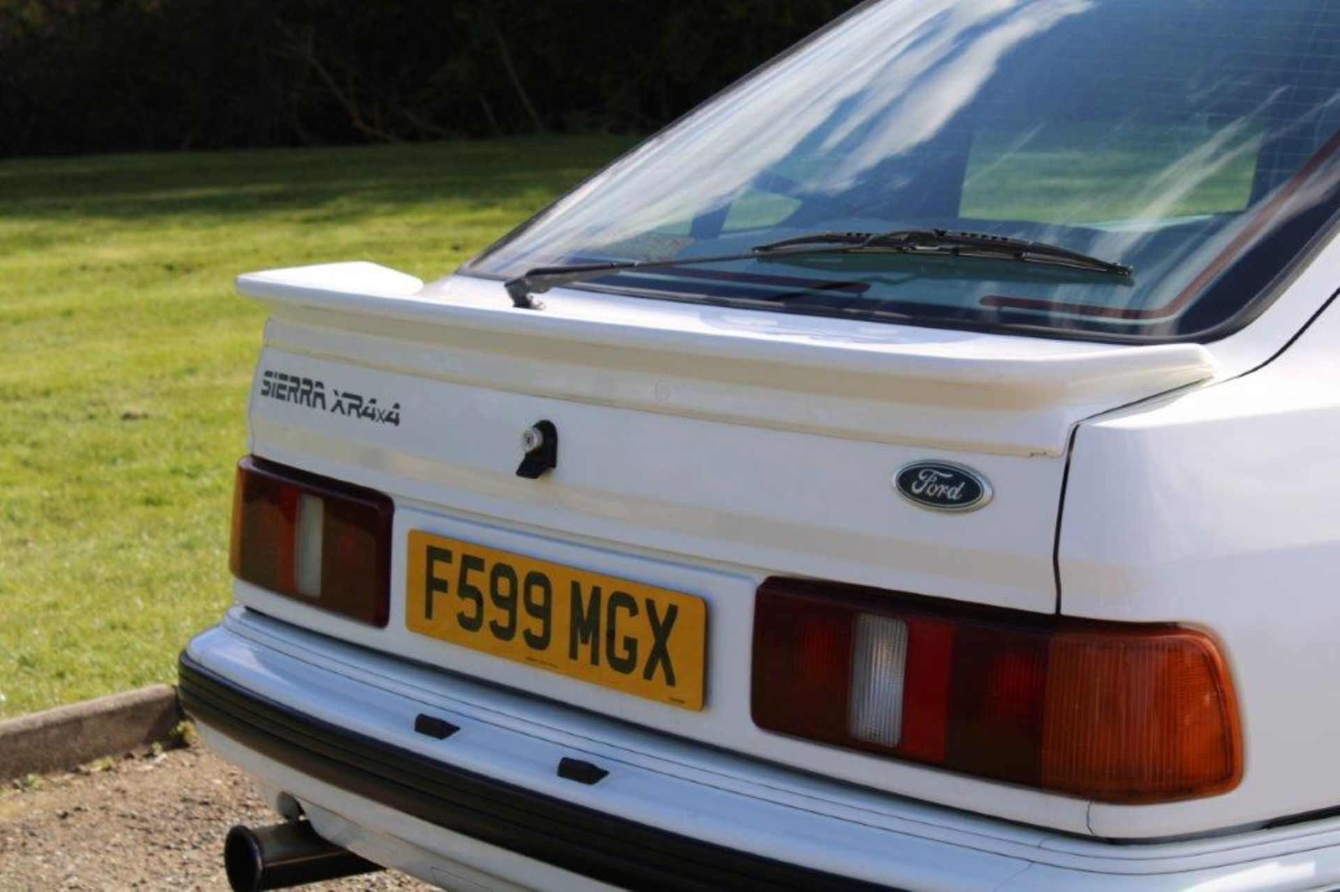 1989 Ford Sierra XR 4x4 i - Image 9 of 25