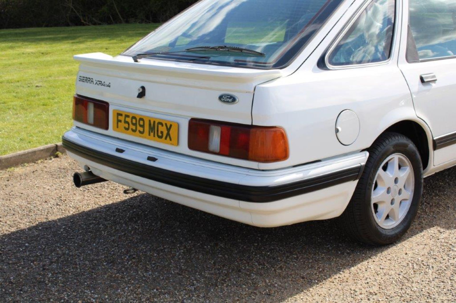 1989 Ford Sierra XR 4x4 i - Image 8 of 25