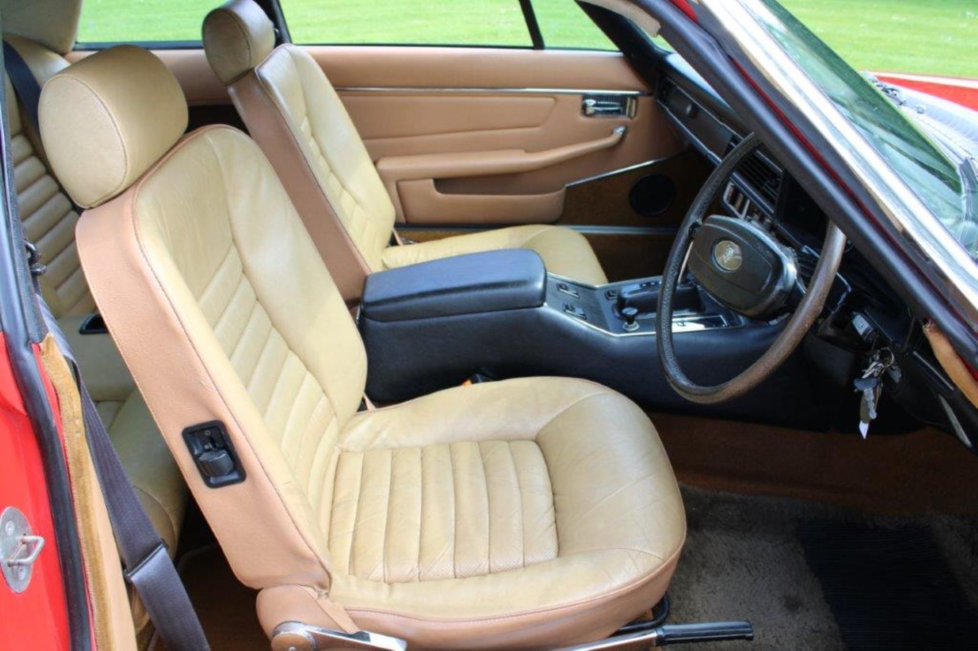1976 Jaguar XJ-S 5.3 V12 Coupe Auto 29,030 miles from new - Image 14 of 28
