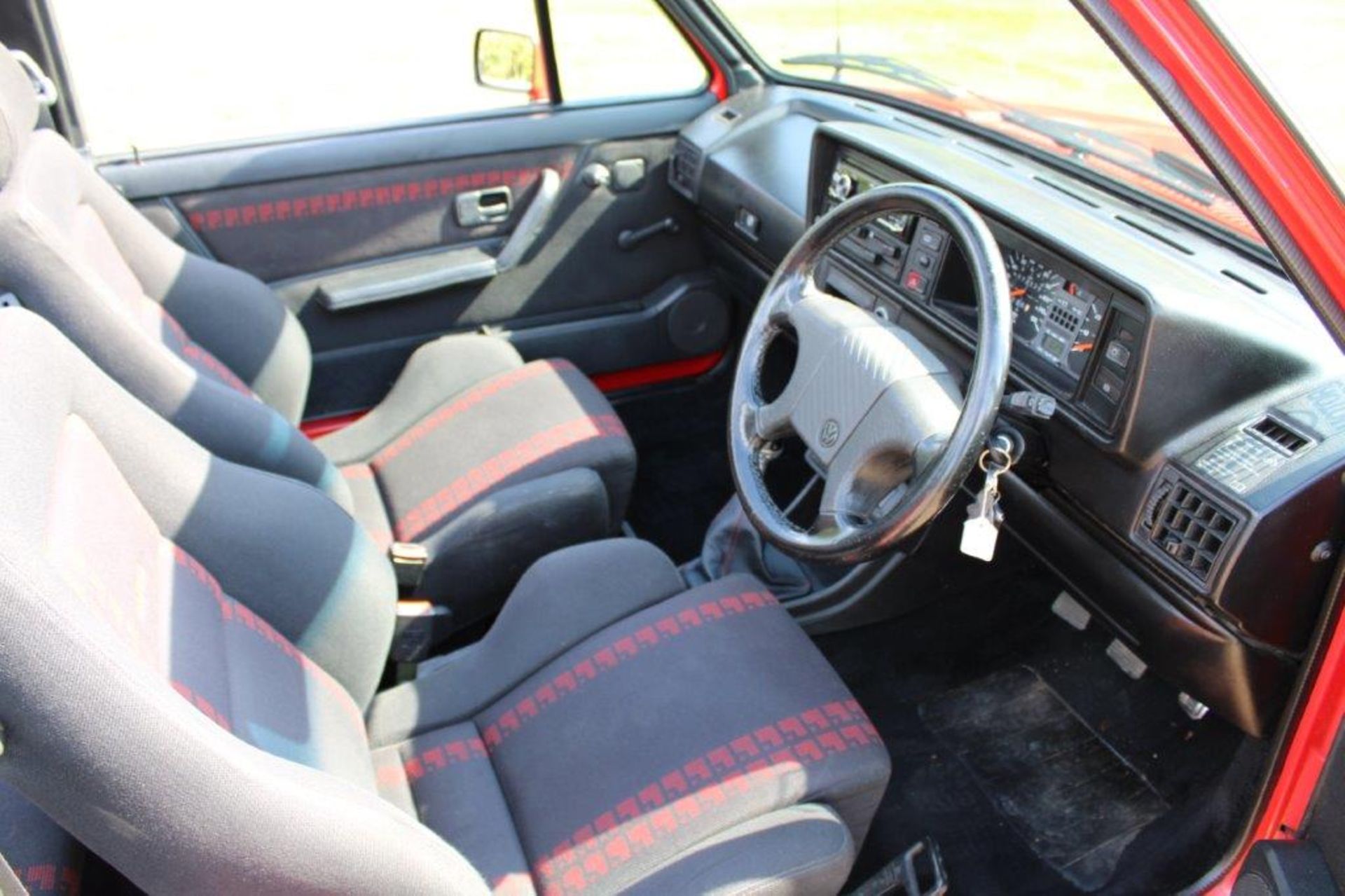 1991 VW Golf 1.8 GTi Cabriolet Sportline - Image 16 of 31