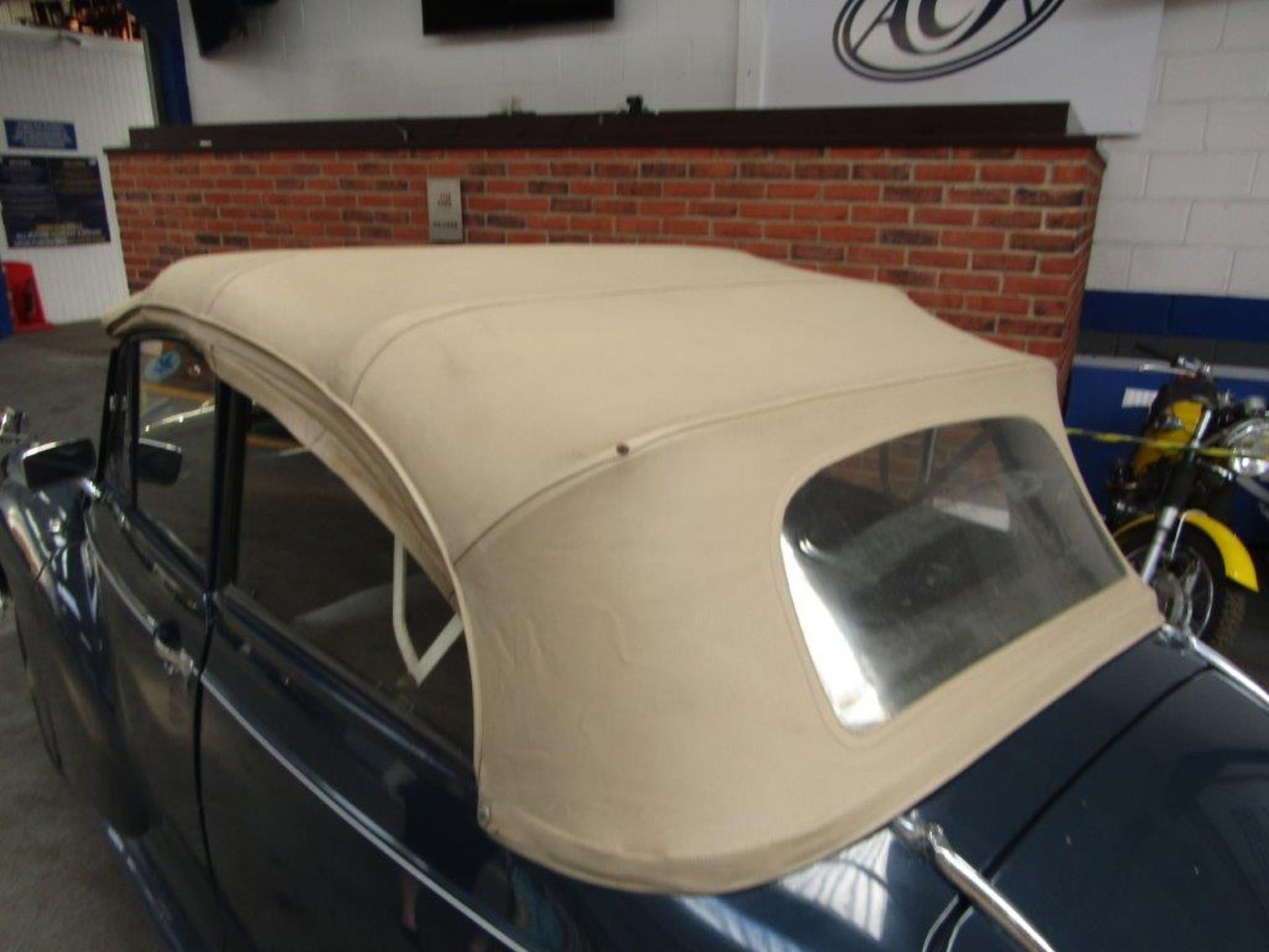 1963 Morris Minor 1000 Convertible - Image 23 of 26