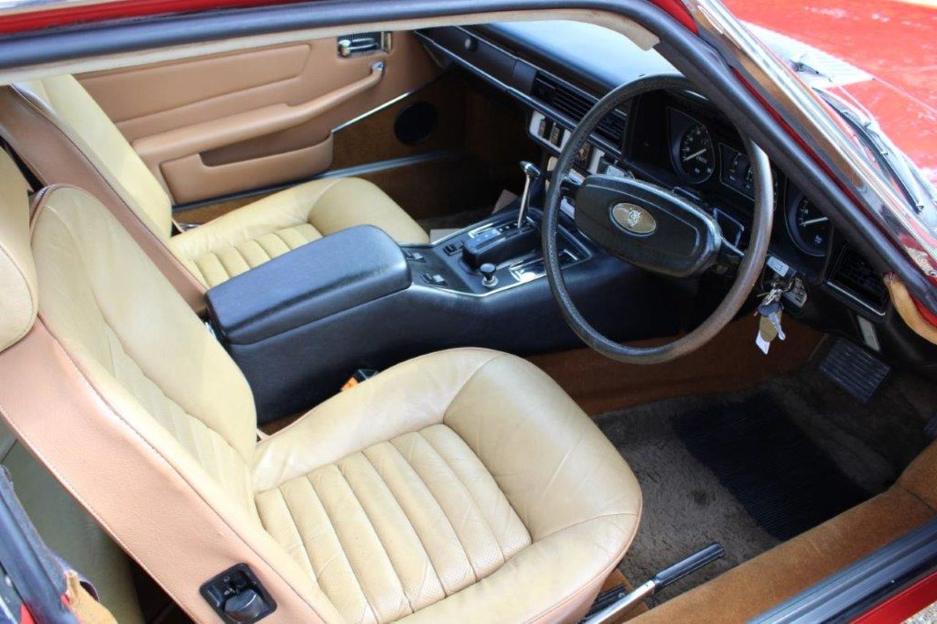 1976 Jaguar XJ-S 5.3 V12 Coupe Auto 29,030 miles from new - Image 15 of 28
