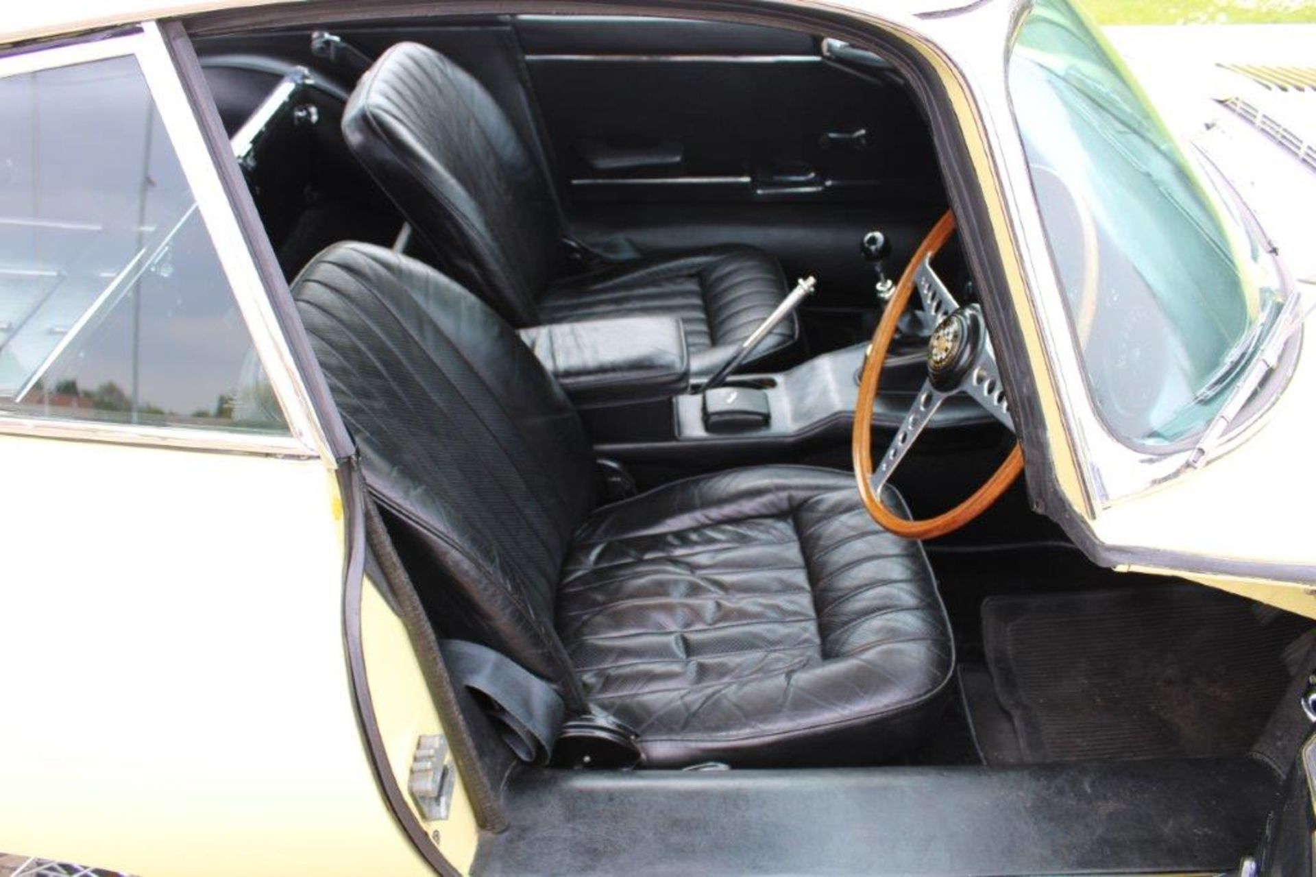 1970 Jaguar E-Type 4.2 Series II Coupe - Image 19 of 34