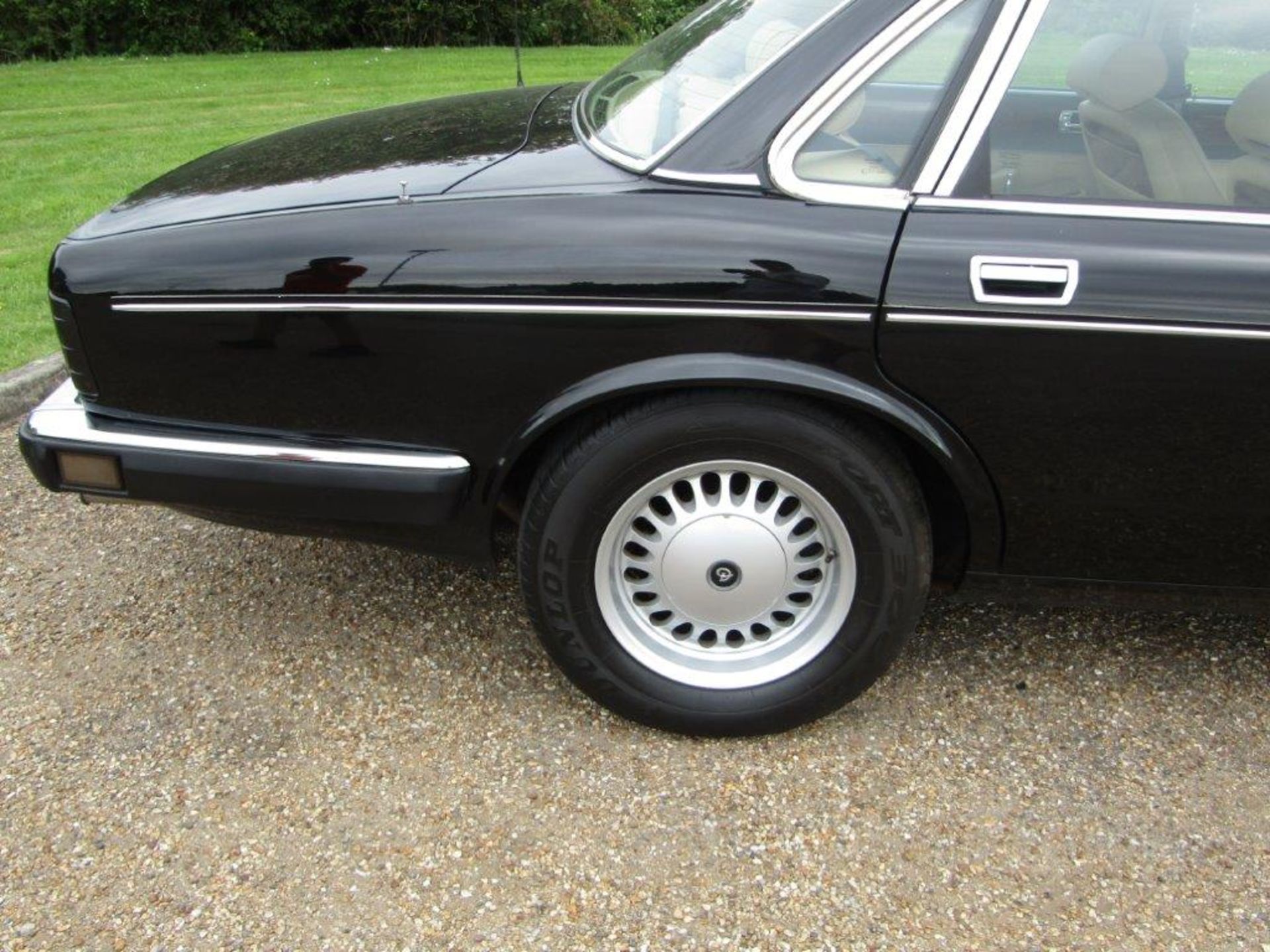 1988 Daimler 3.6 Auto 31,994 miles from new - Image 8 of 24
