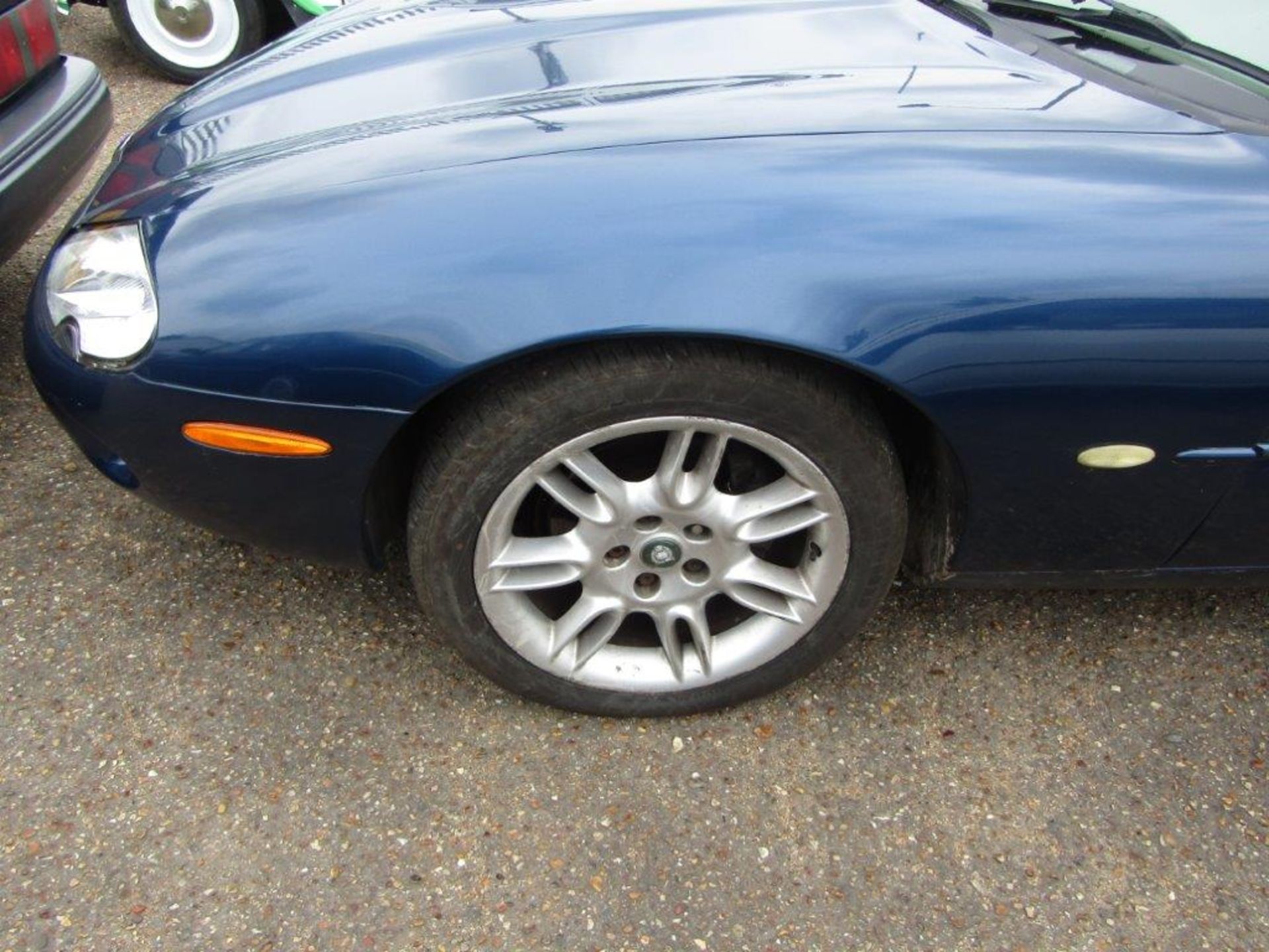 1998 Jaguar XK8 4.0 Coupe Auto - Image 2 of 21