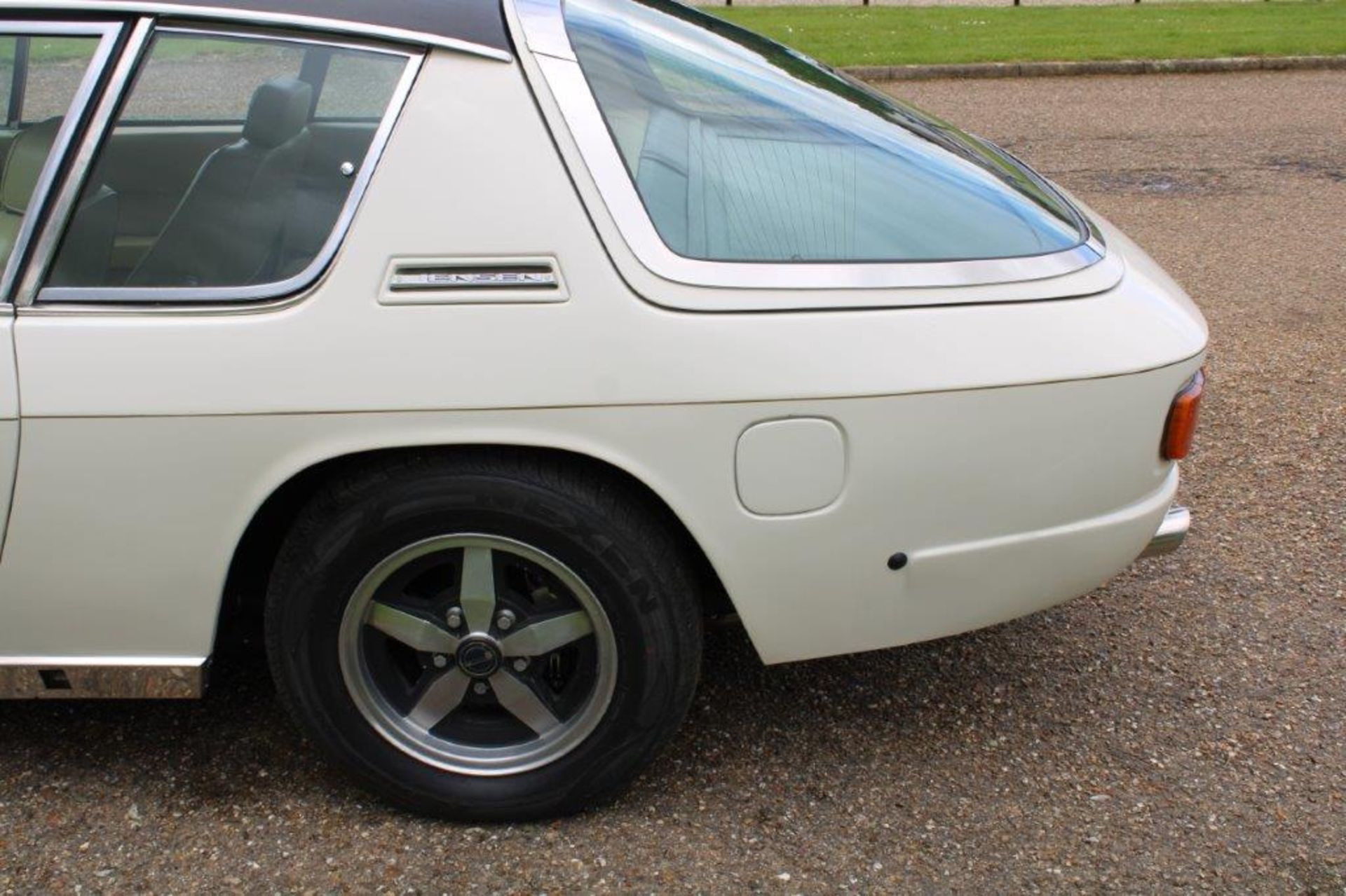 1972 Jensen Interceptor SP Auto - Image 9 of 32