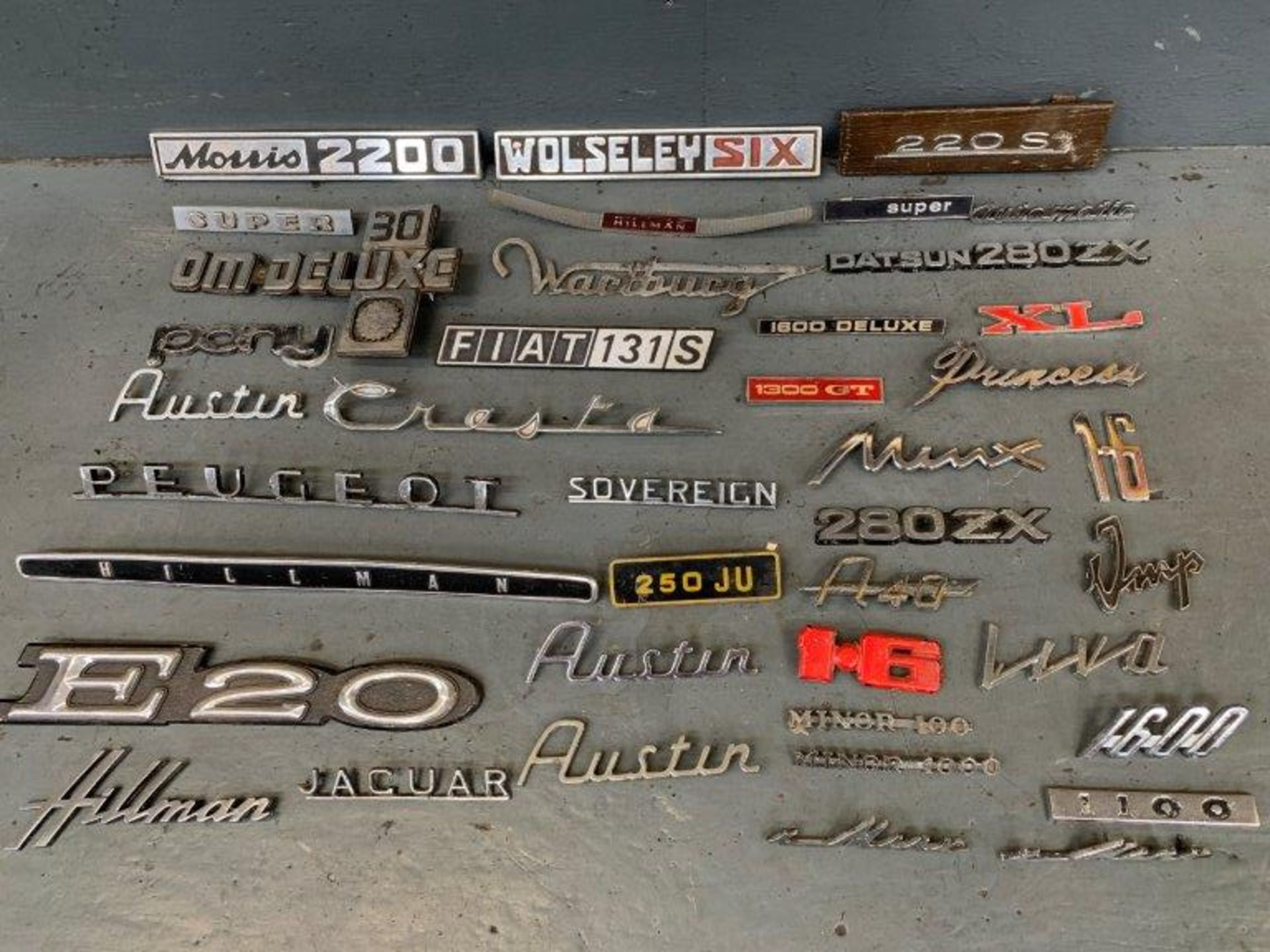 Box Of Assorted Car Badges - Image 3 of 5