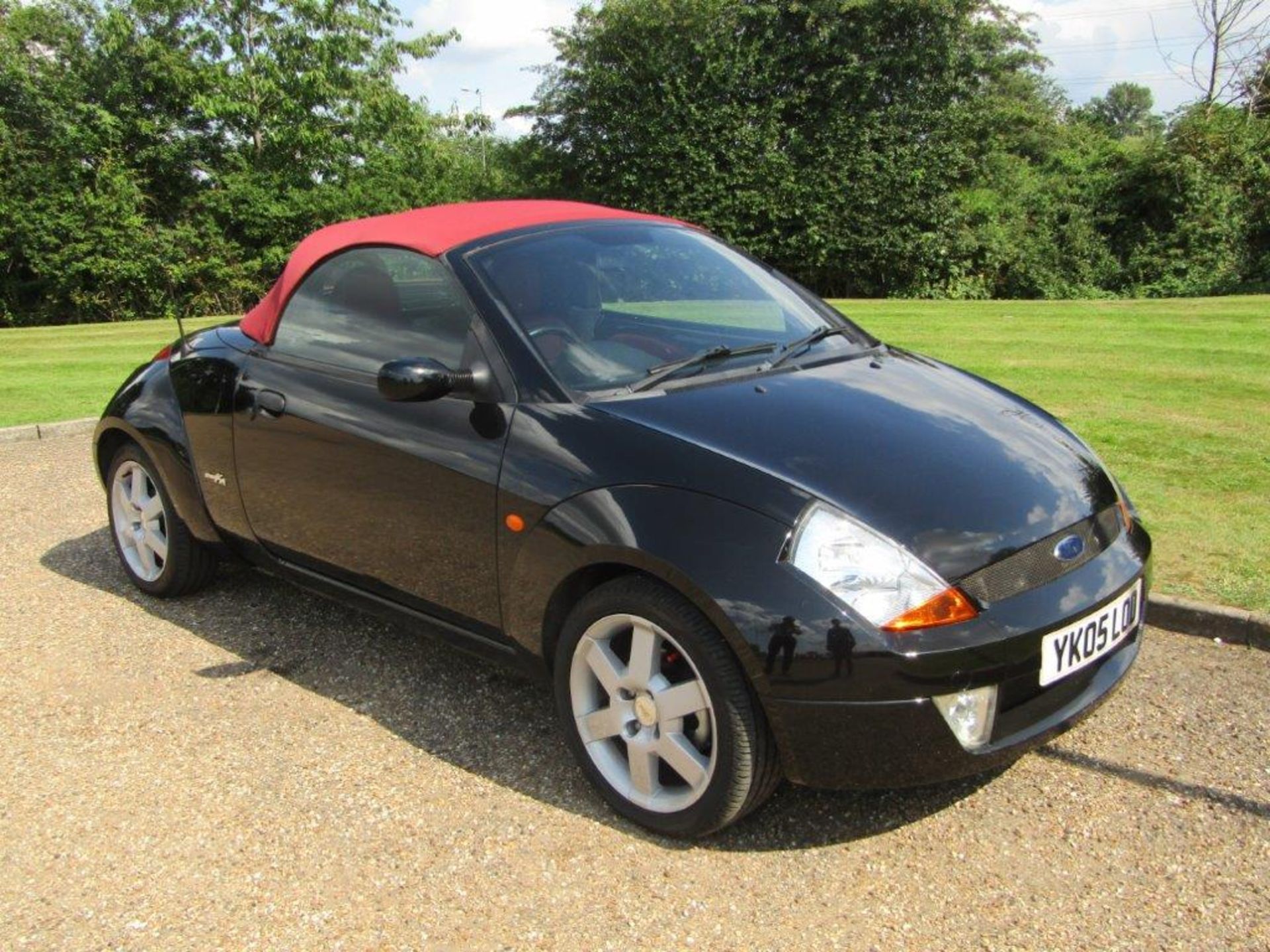 2005 Ford StreetKa Red - Image 2 of 20