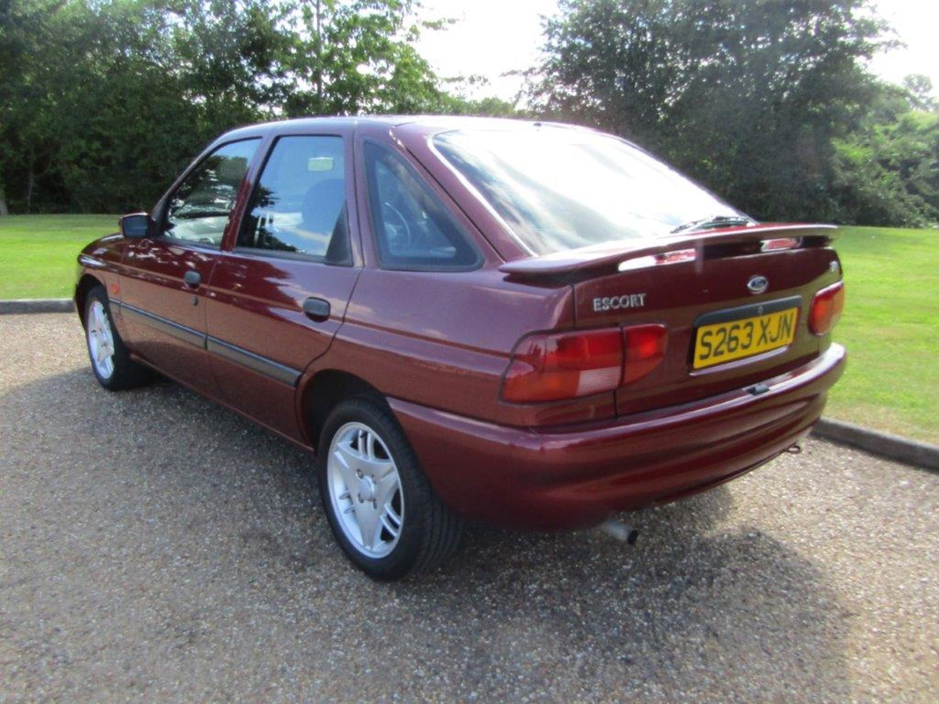 1999 Ford Escort 1.6 Finesse - Image 3 of 18