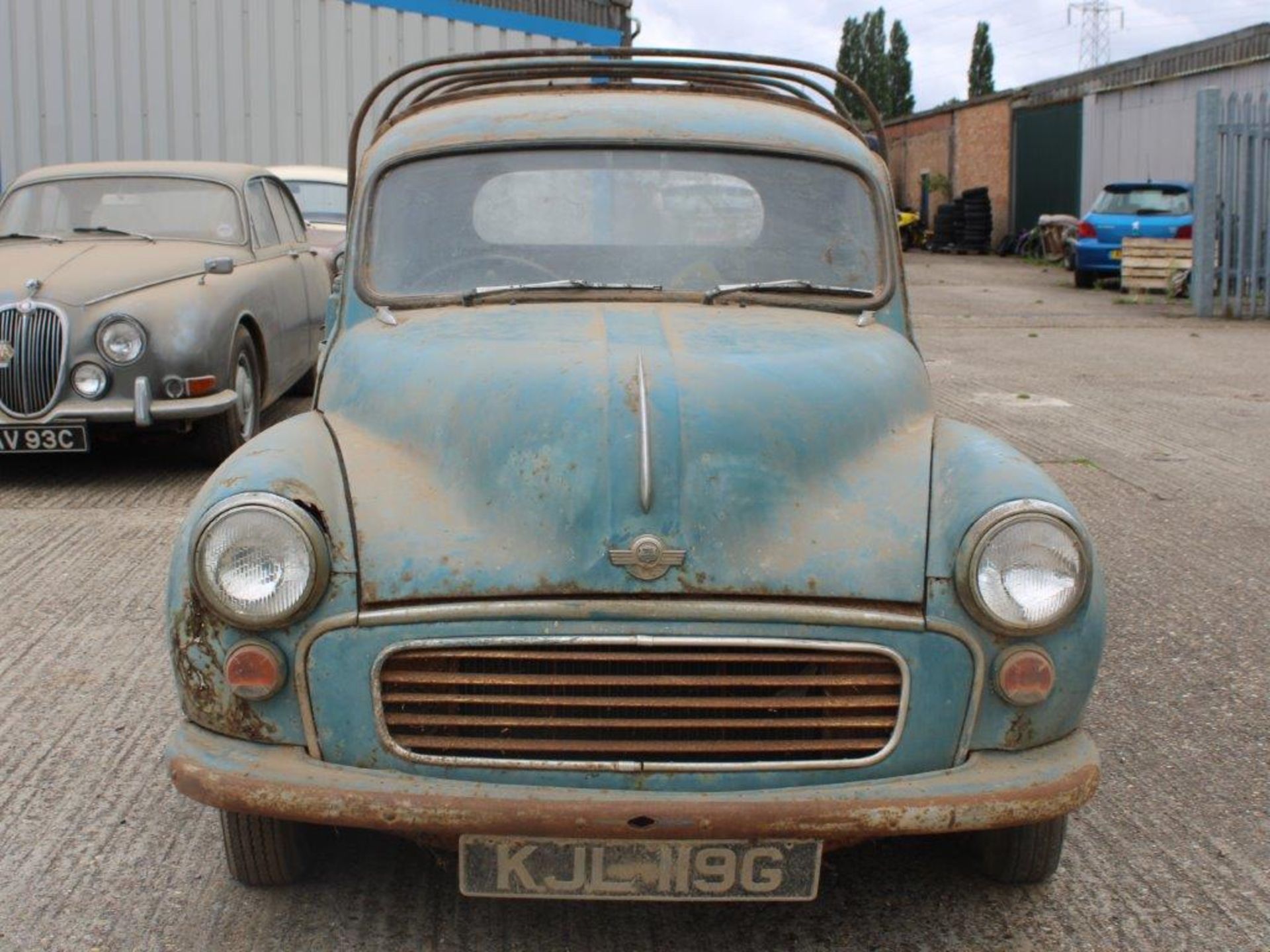 1969 Morris Minor 1000 Pick-Up - Image 2 of 31