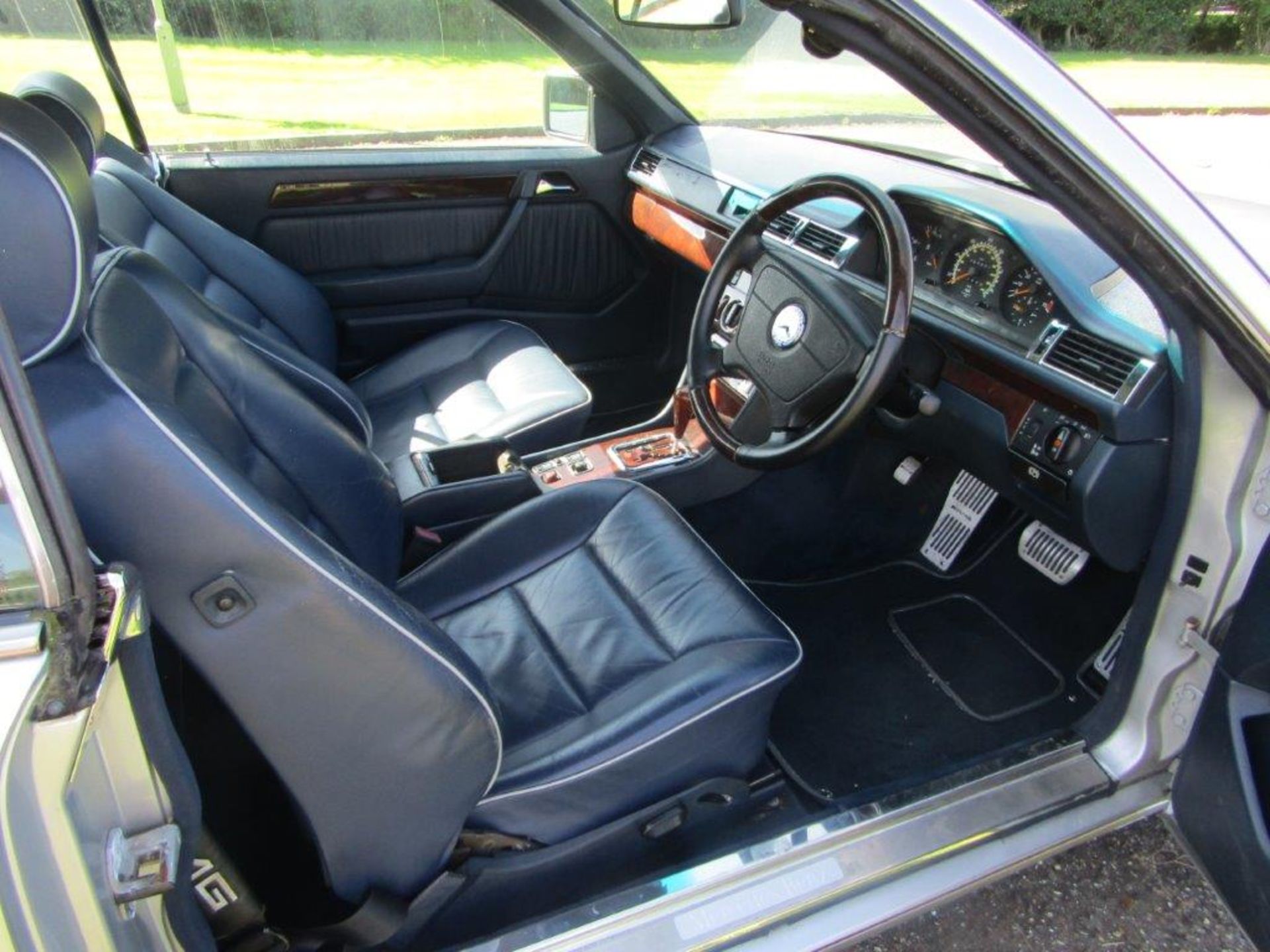 1994 Mercedes-Benz W124 E220 Convertible Auto - Image 17 of 17