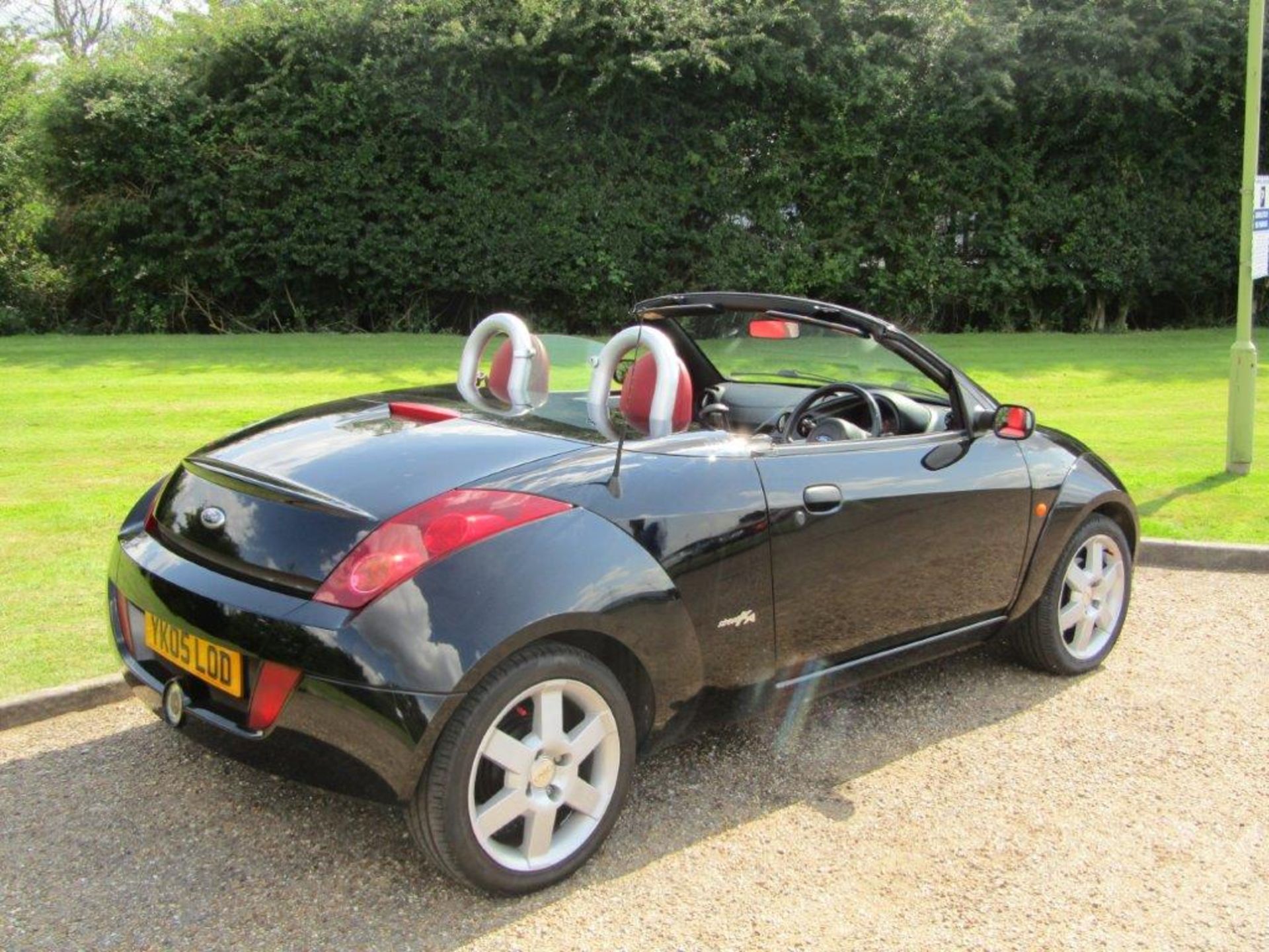 2005 Ford StreetKa Red - Image 3 of 20