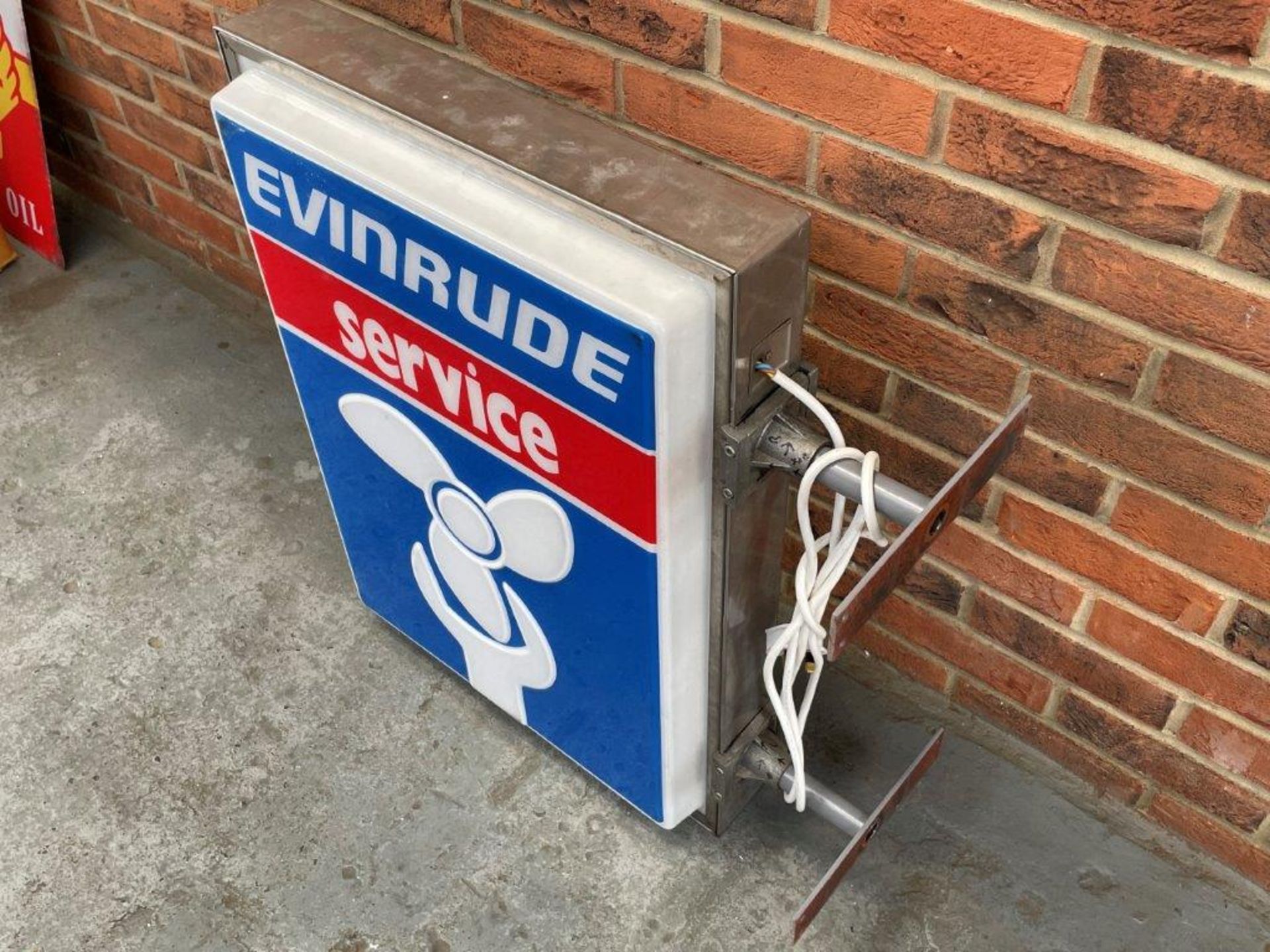 Evinrude Service Double Sided Flanged Illuminated Sign - Image 5 of 6