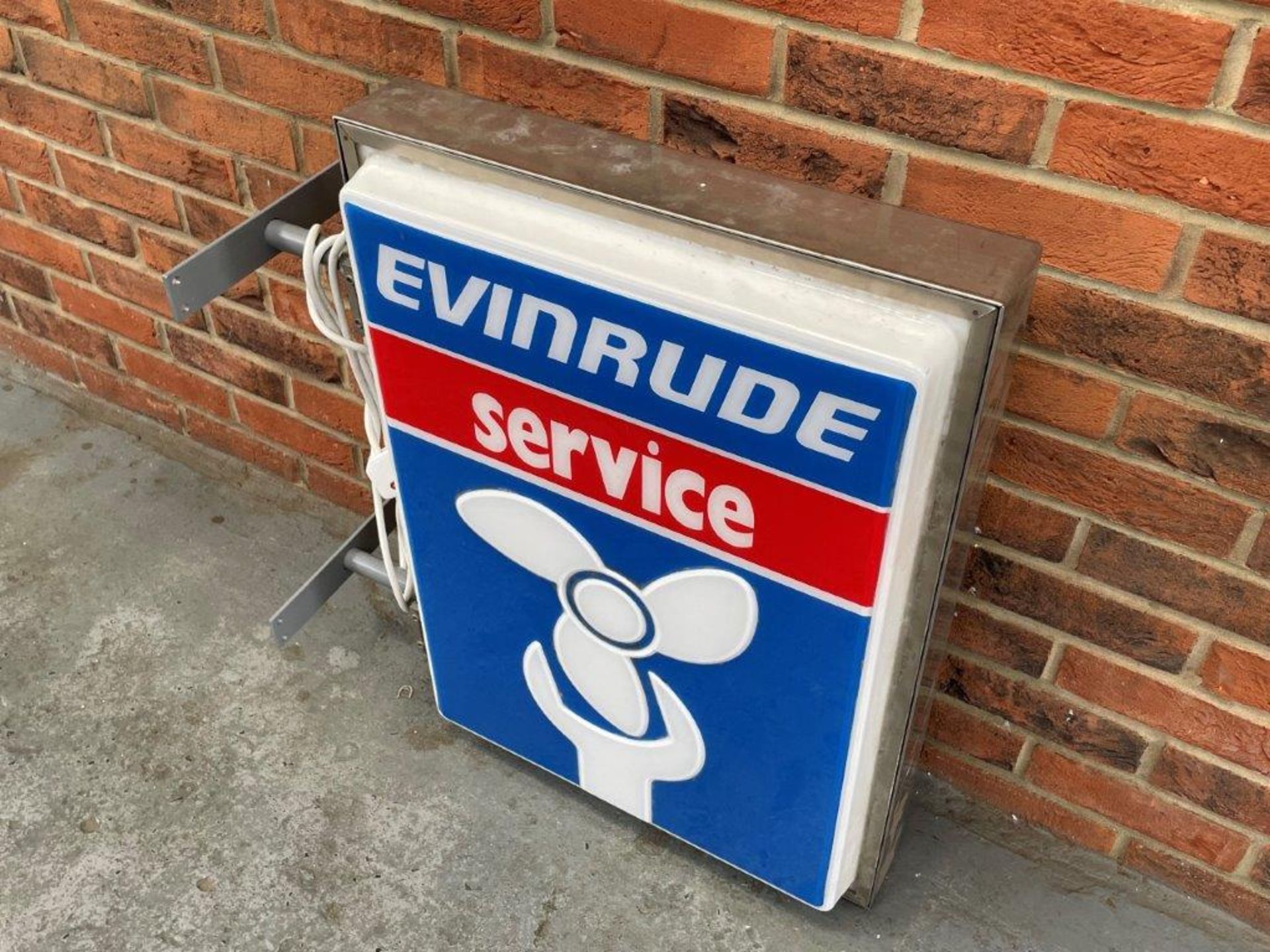 Evinrude Service Double Sided Flanged Illuminated Sign - Image 3 of 6