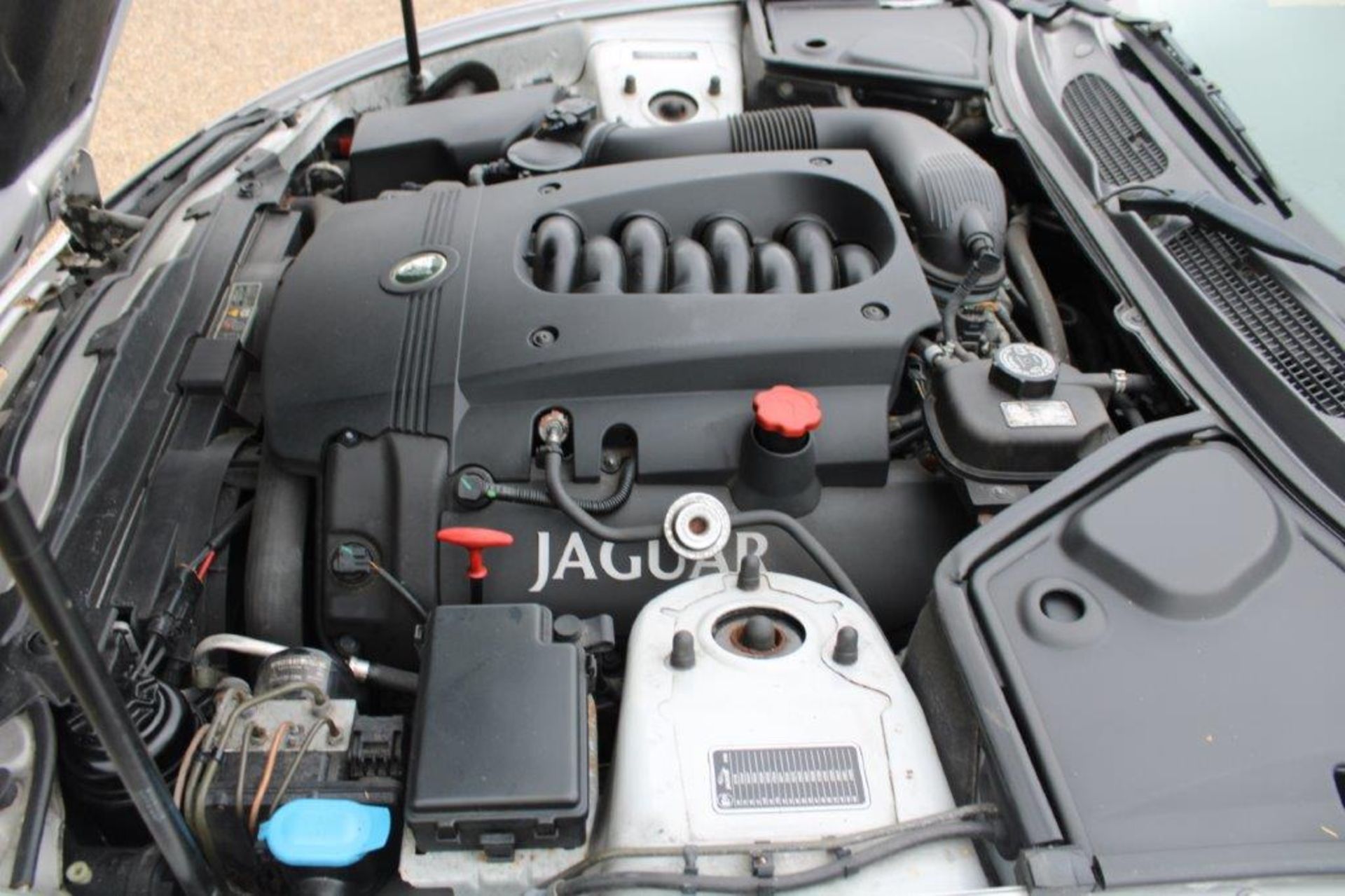 2003 Jaguar XK8 4.2 Coupe Auto - Image 19 of 23