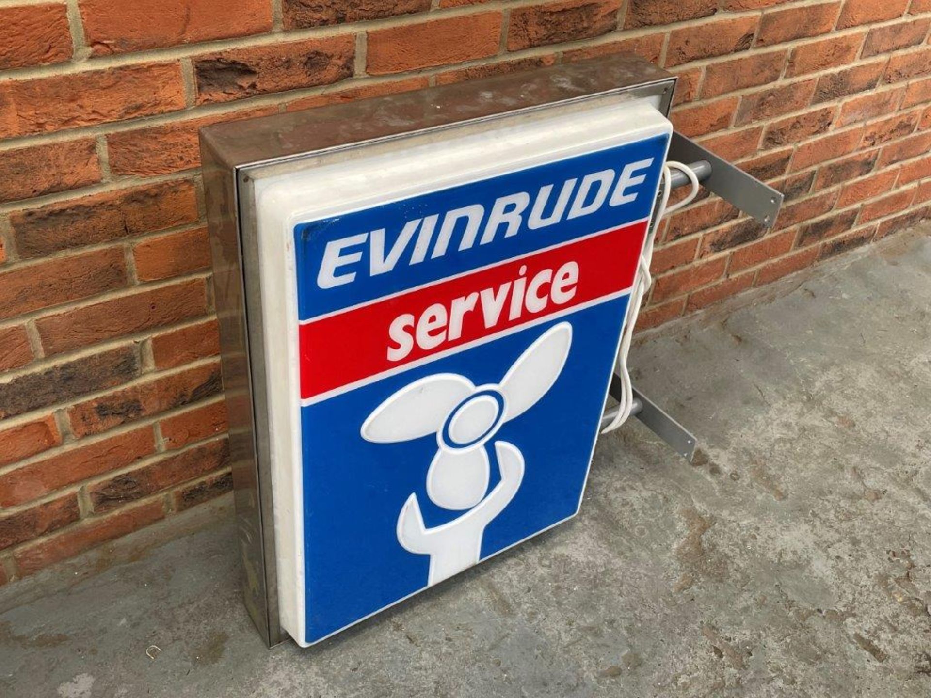 Evinrude Service Double Sided Flanged Illuminated Sign - Image 4 of 6