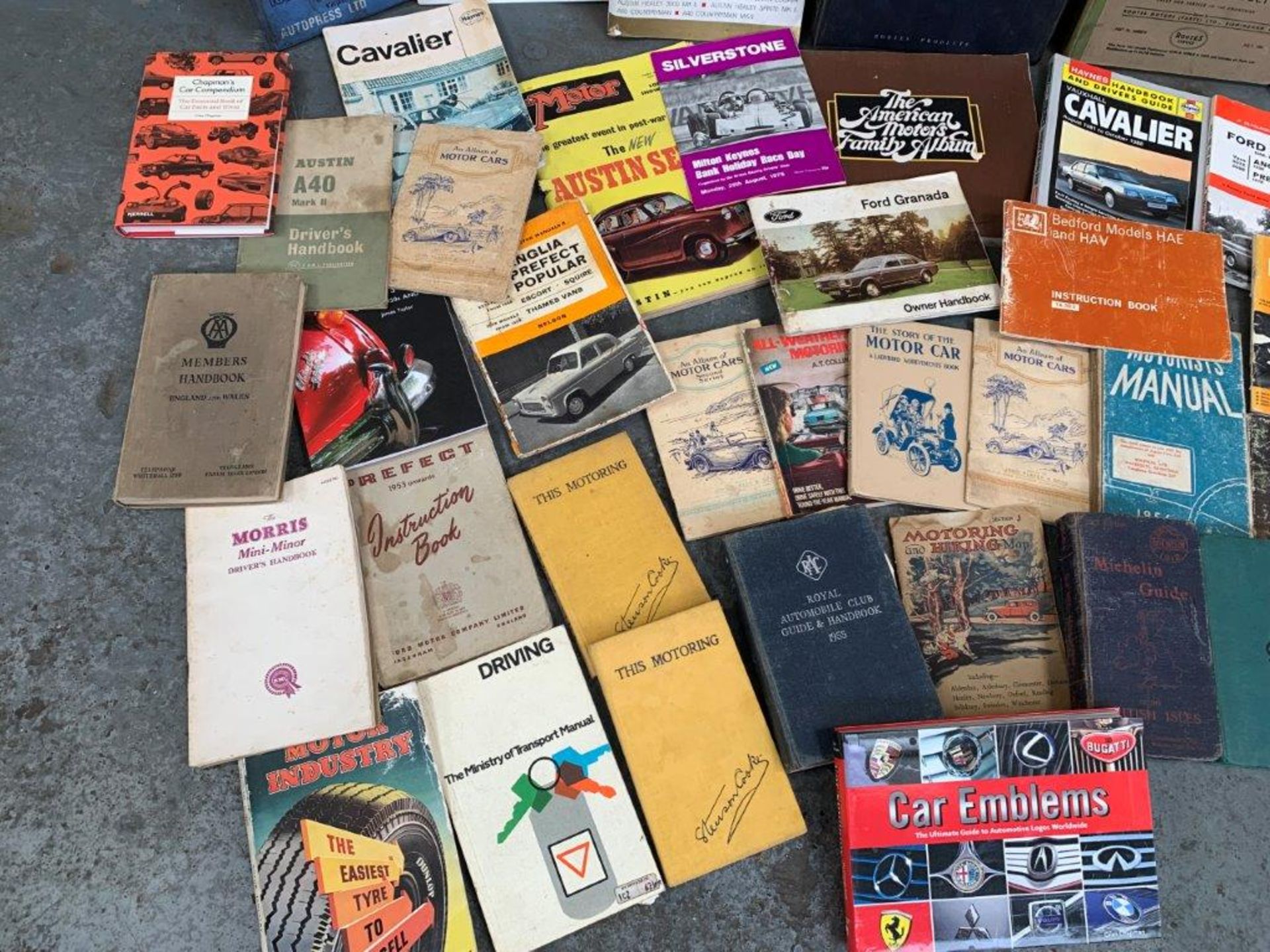 Quantity Of Motoring Books Magazines - Image 2 of 6