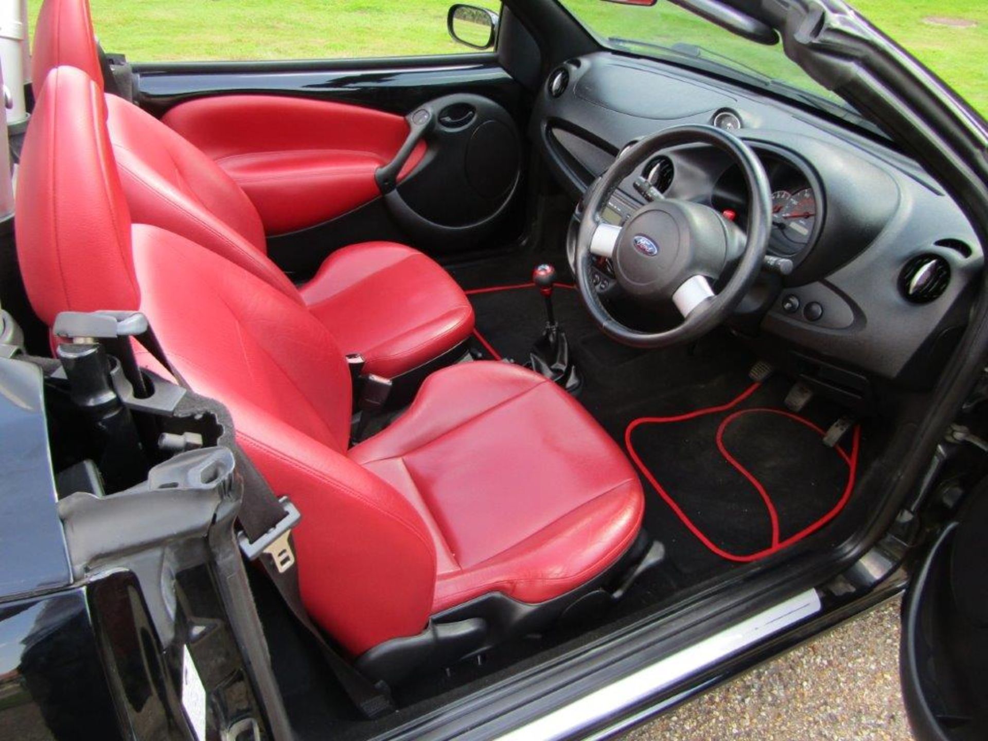 2005 Ford StreetKa Red - Image 7 of 20