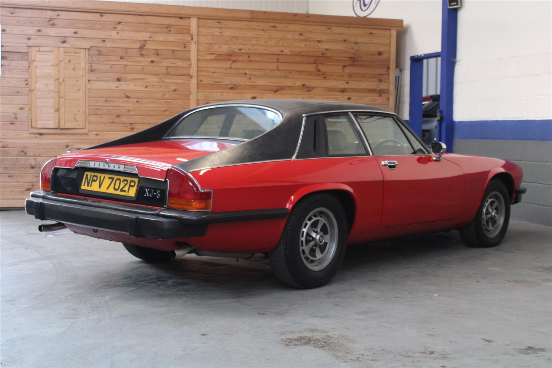 1976 Jaguar XJ-S 5.3 V12 Coupe Auto 29,030 miles from new - Image 19 of 23