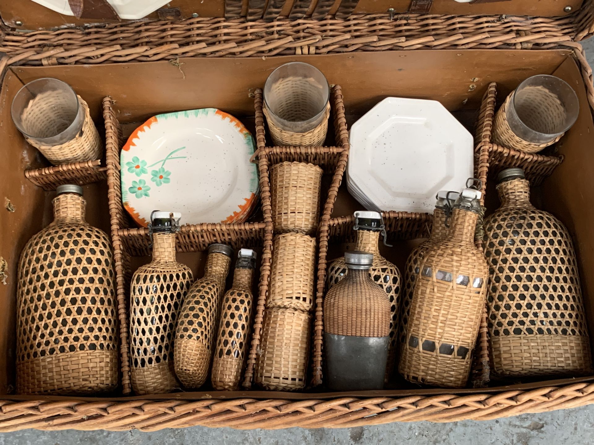 Vintage Wicker Picnic Basket with Contents - Image 2 of 4