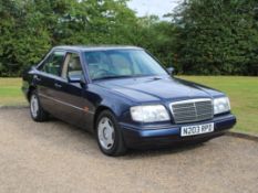 1995 Mercedes W124 E200 Auto Saloon