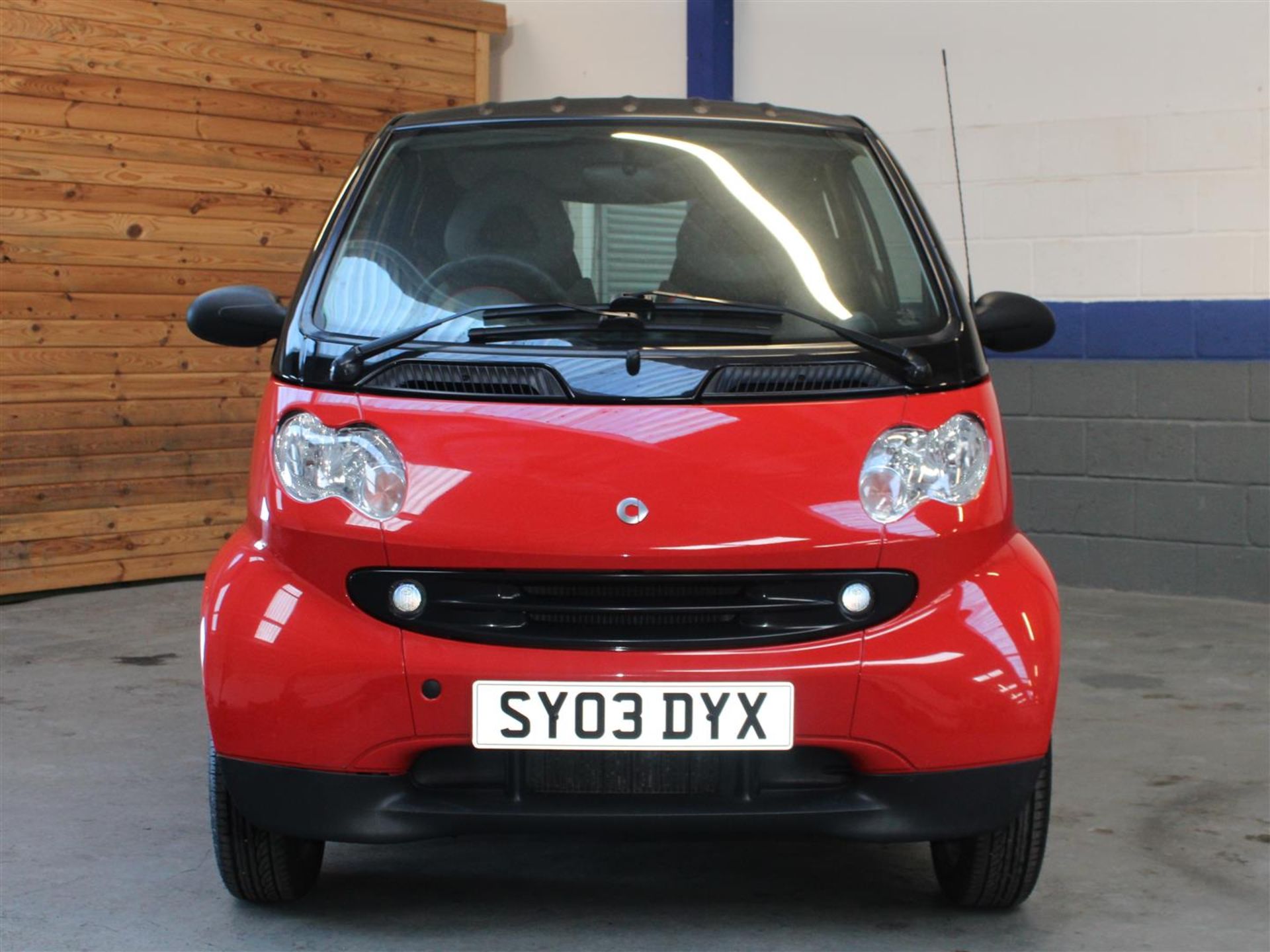 2003 Smart City Pure 61 Semi-Auto 10,445 miles from new - Image 2 of 12