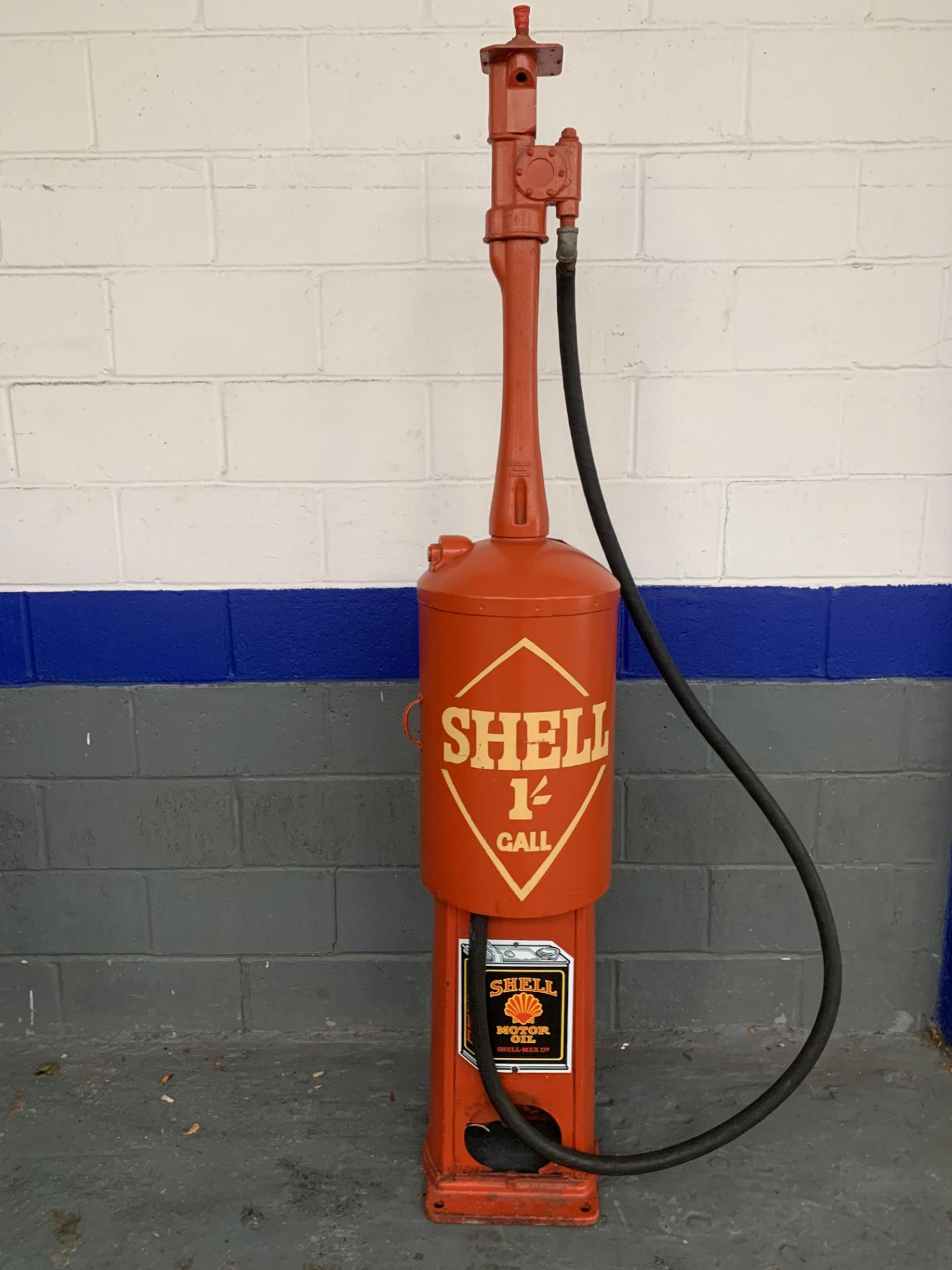 Vintage Bowser Hand Crank Petrol Pump - Image 2 of 8
