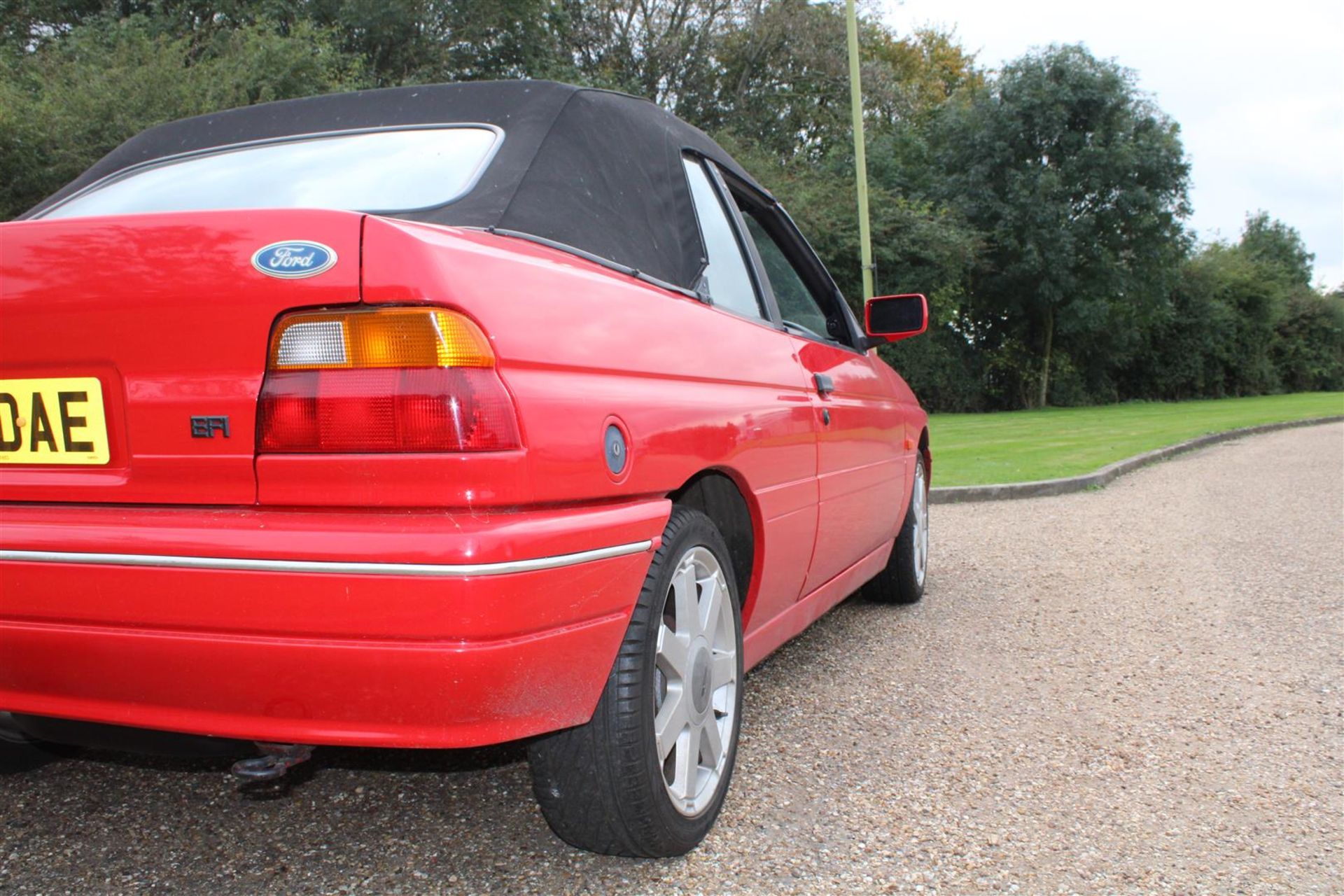 1991 Ford Escort 1.6i Cabriolet - Image 23 of 29