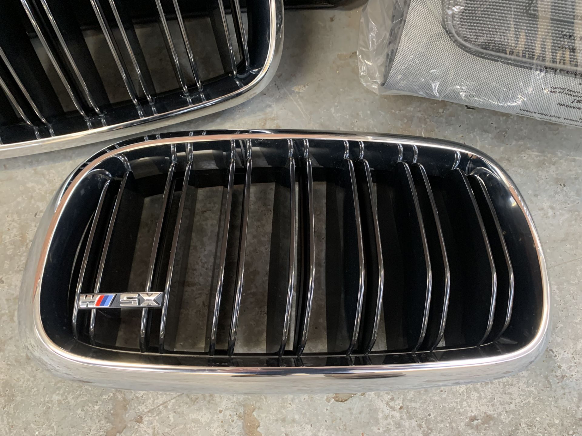 BMW Boot Cover, Two Grilles (X5M) & Portable Cool Box (New Old Stock) - Image 2 of 5