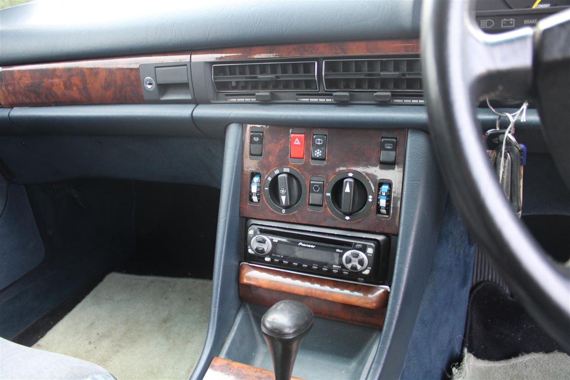 1988 Mercedes W126 300 SE Auto - Image 12 of 28