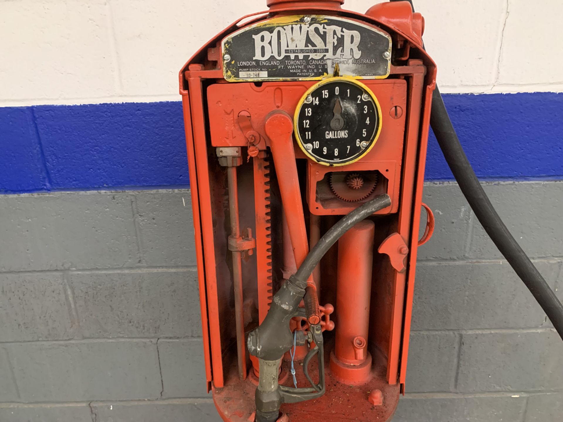 Vintage Bowser Hand Crank Petrol Pump - Image 7 of 8