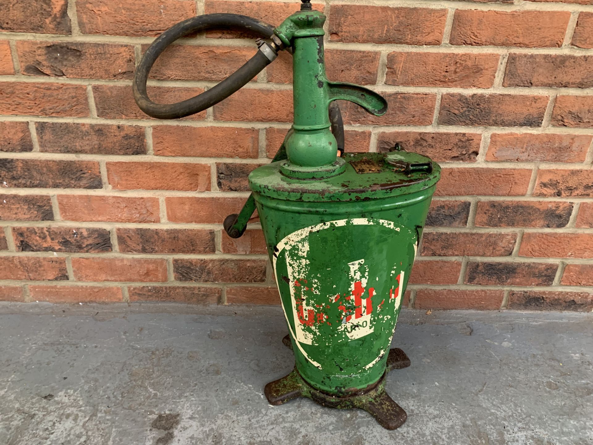 Castrol Forecourt Oil Dispenser