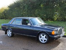 1978 Mercedes W123 230 Auto Saloon