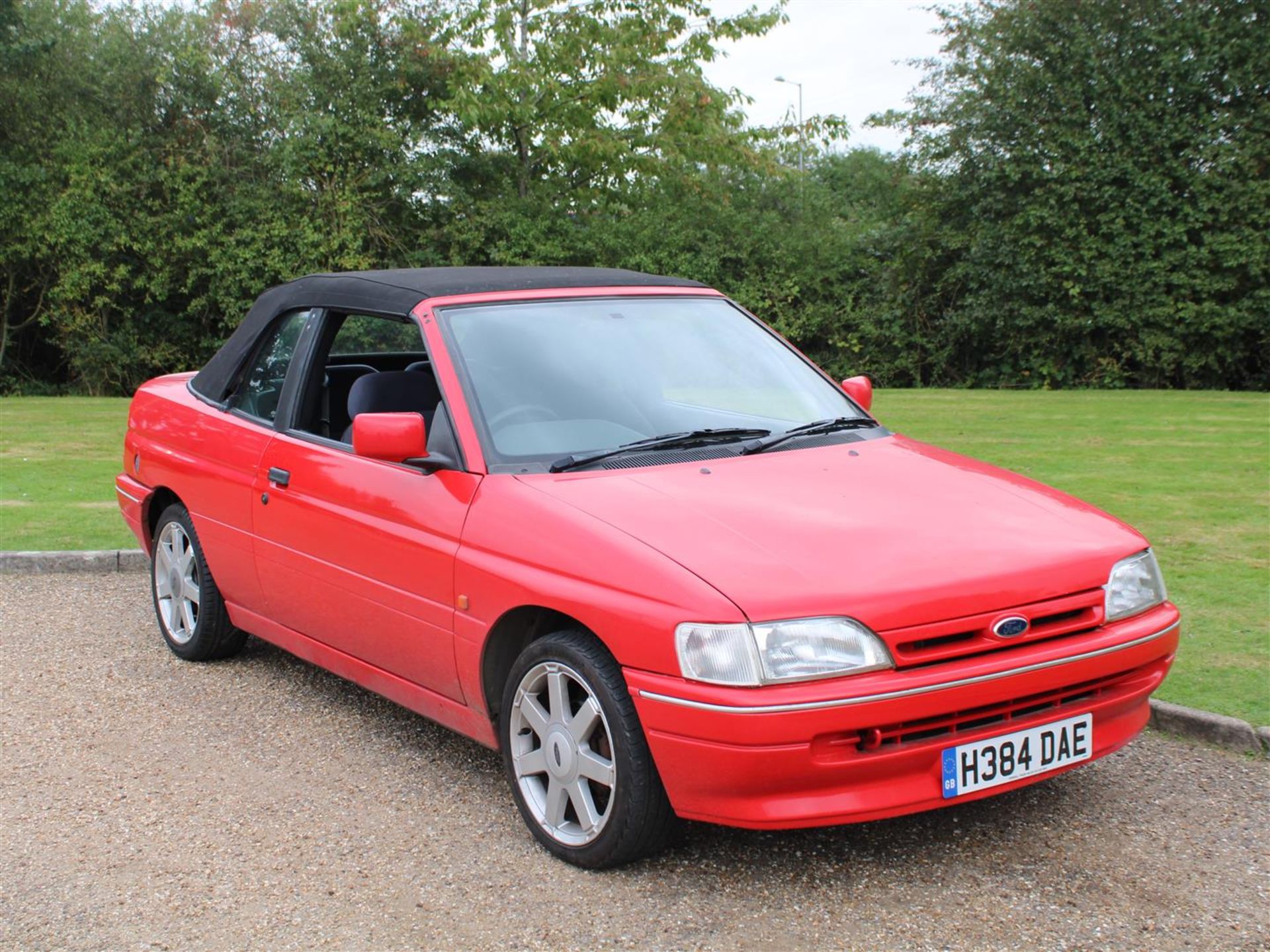 1991 Ford Escort 1.6i Cabriolet - Image 16 of 29