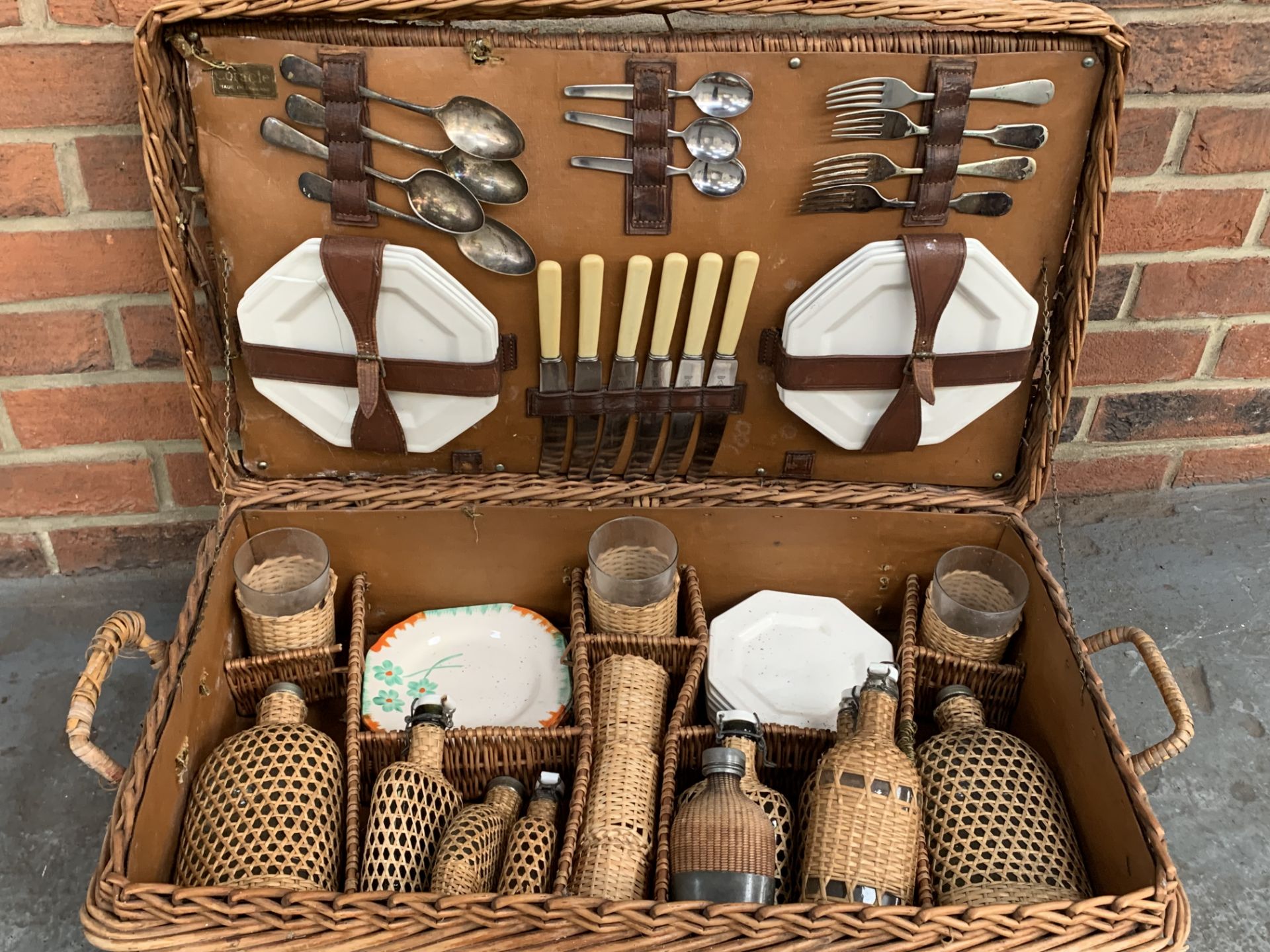 Vintage Wicker Picnic Basket with Contents - Image 3 of 4