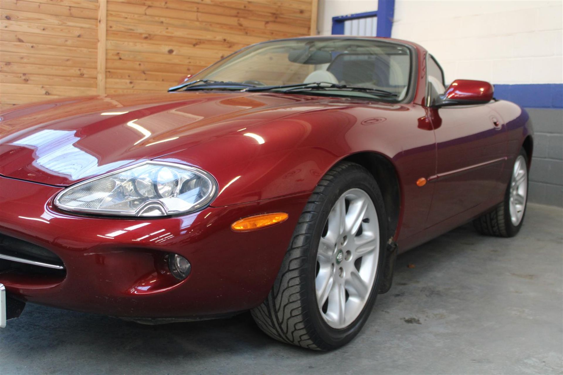 1999 Jaguar XK8 4.0 Convertible Auto - Image 25 of 28