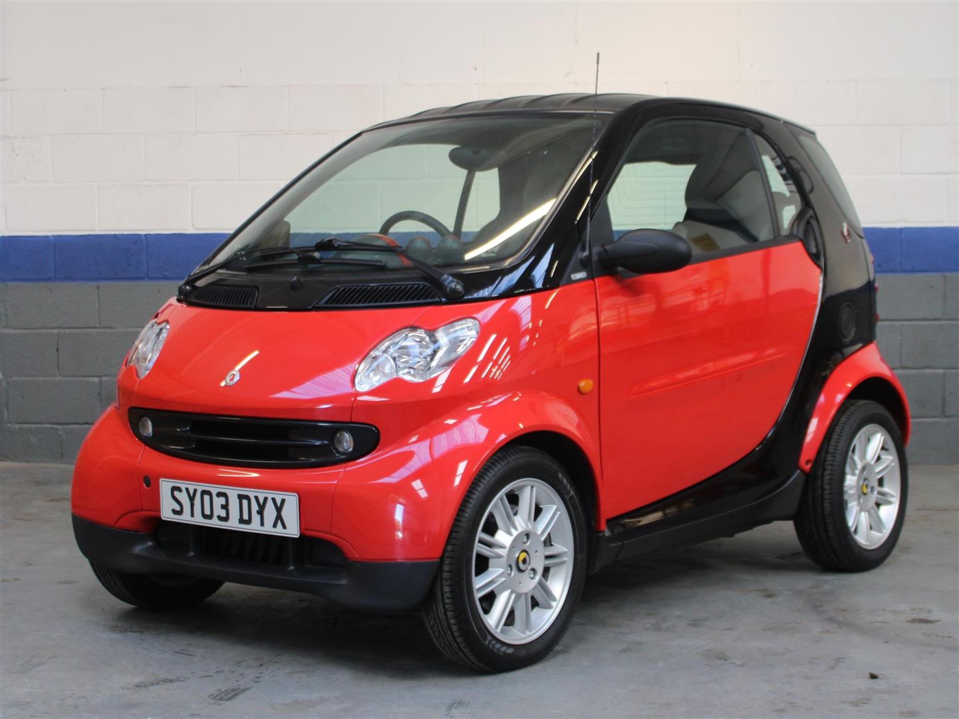 2003 Smart City Pure 61 Semi-Auto 10,445 miles from new - Image 3 of 12