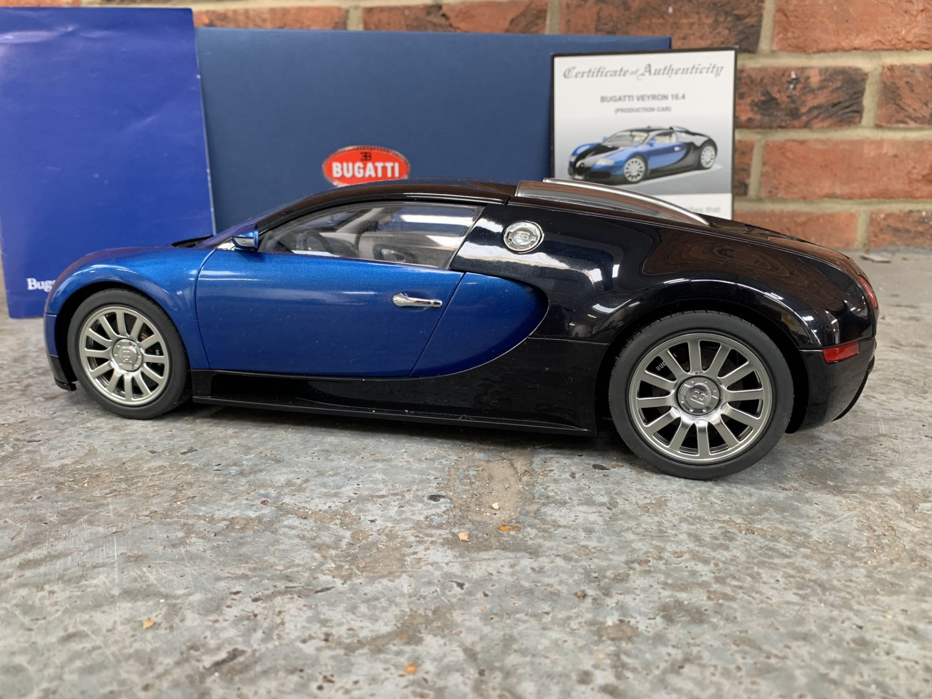 Boxed Model Bugatti EB16.4 Veyron - Image 5 of 7