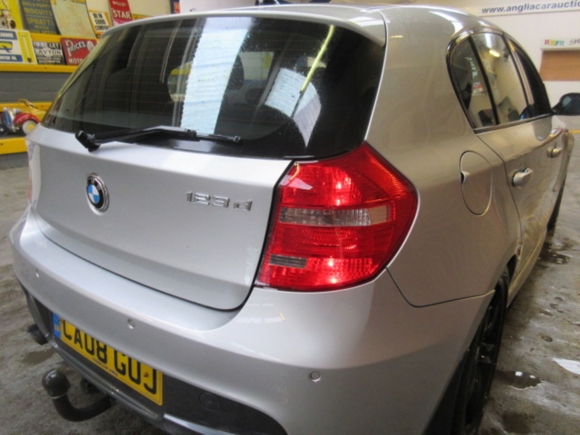 08 08 BMW 123d M Sport - Image 10 of 15