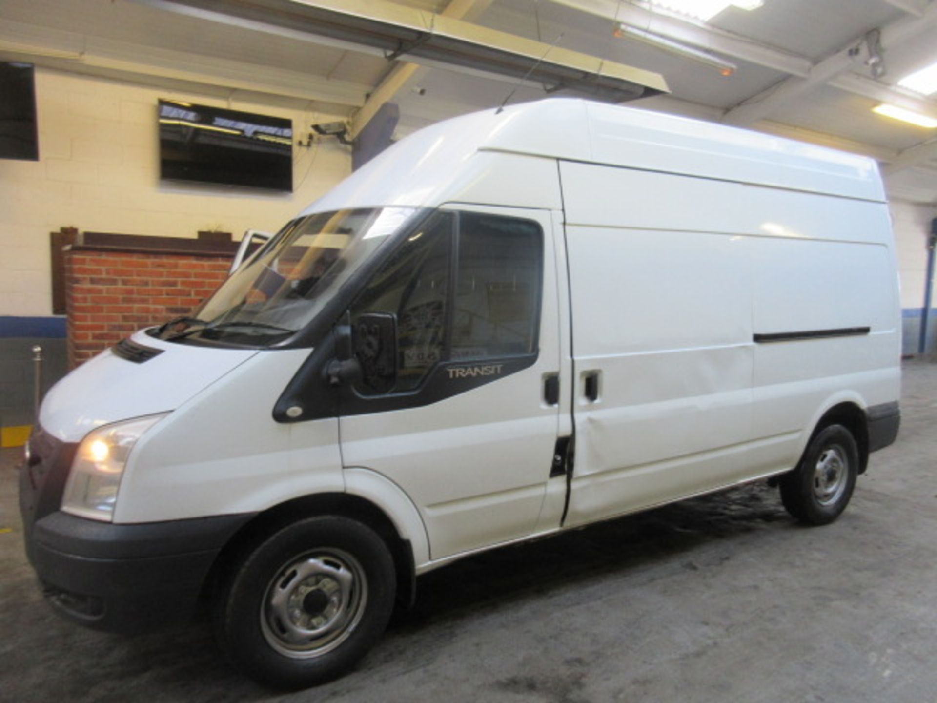 12 12 Ford Transit 100 T350 RWD